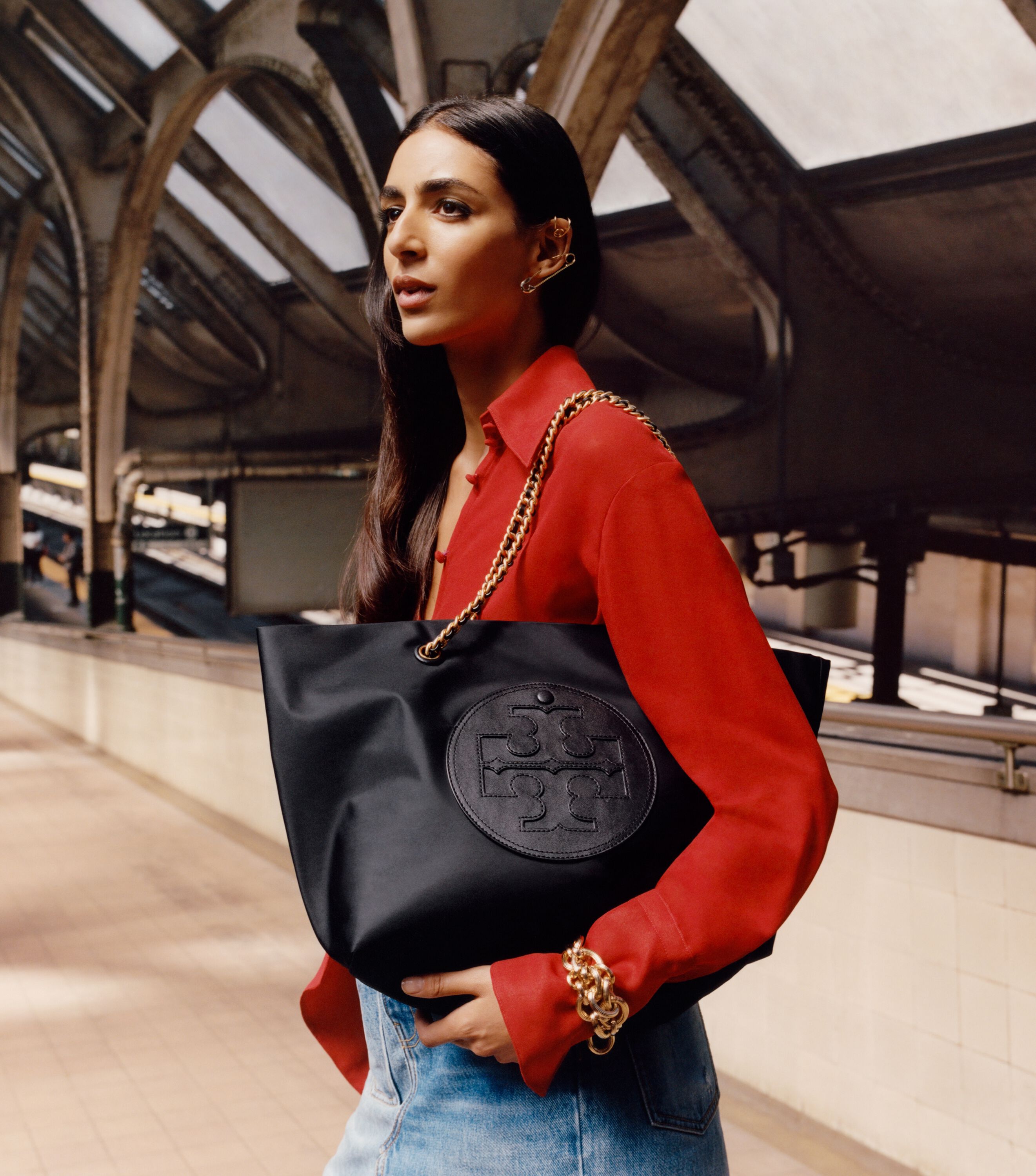 Elle chain tote clearance