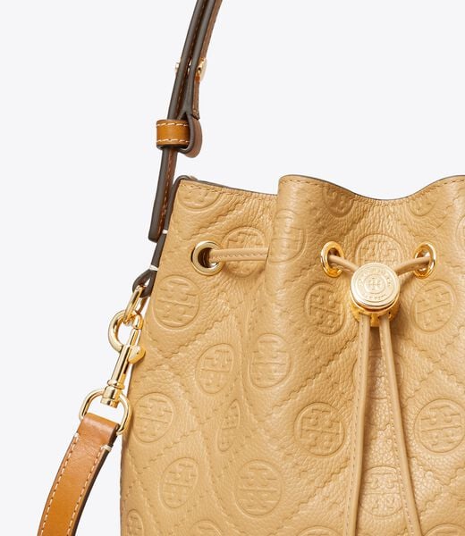 tory burch حقيبة دلو بشعار t مونوغرام منقوش