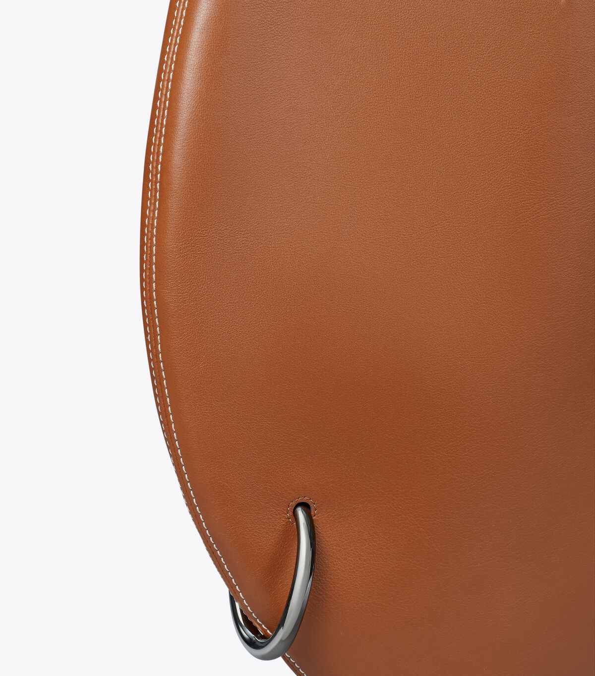 tory burch حقيبة ناعمة مثقوبة