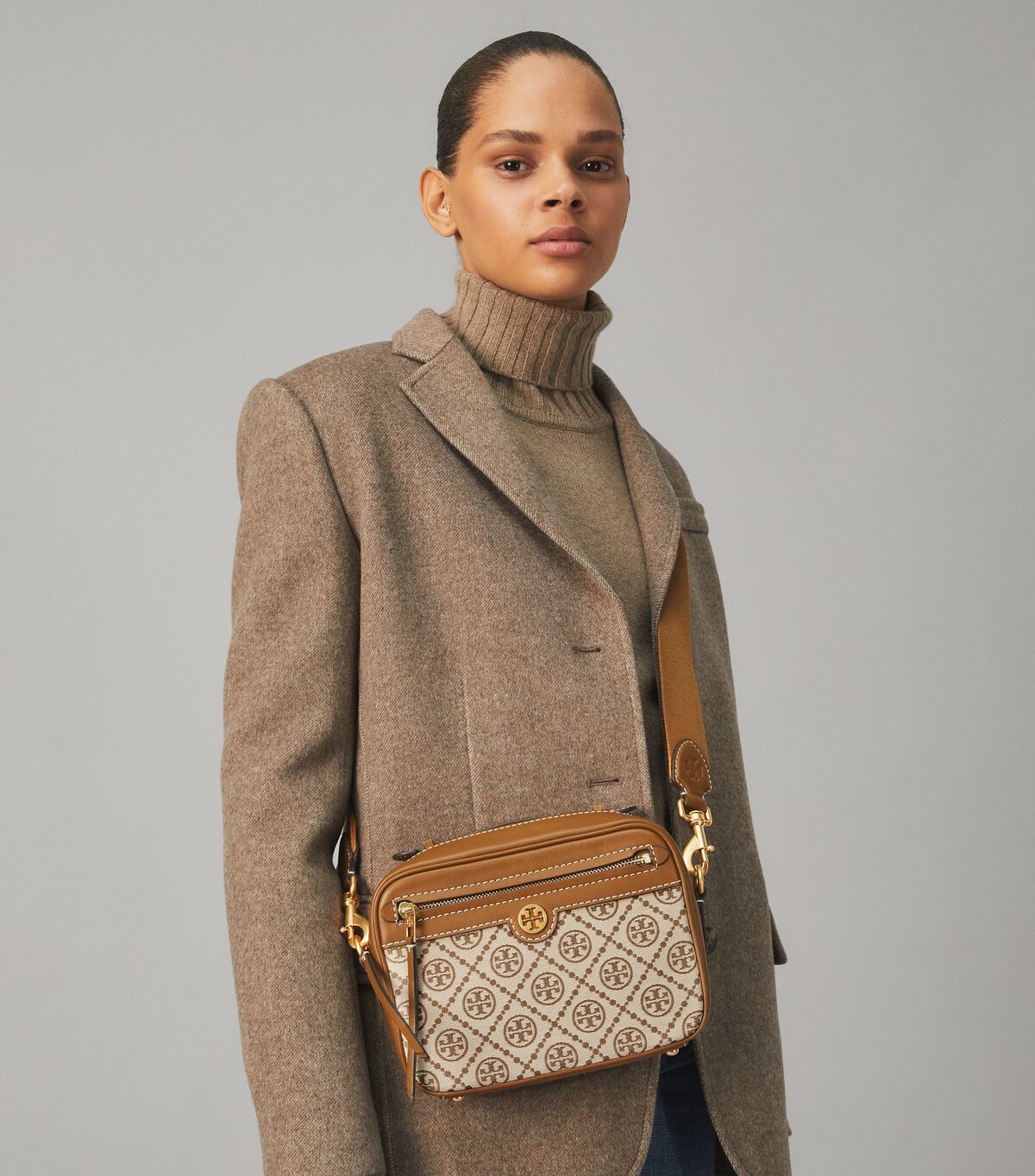 tory burch t monogram jacquard camera bag