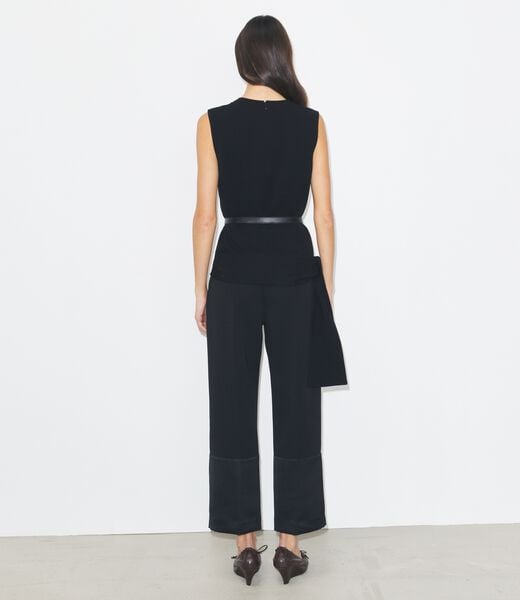 tory burch توب ملفوف بالكريب