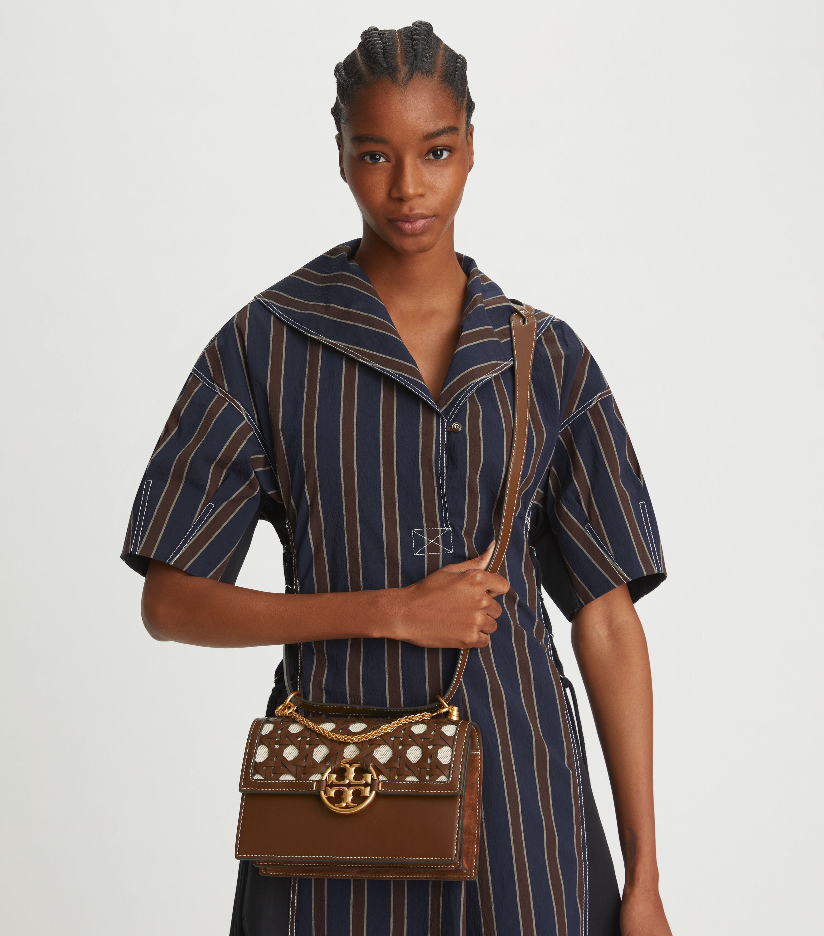 Tory Burch Miller Basketweave ショルダーバッグ Miller Basketweave Small Shoulder Bag, Star Anise | Tory Burch KSA