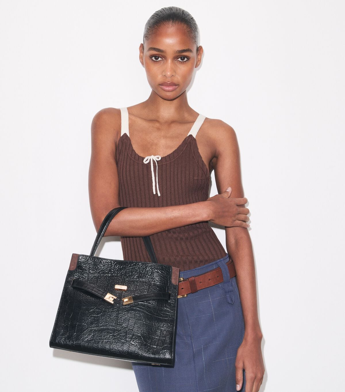 حقيبة لي رادزيويل الصغيرة المزدوجة المنقوشة tory burch حقيبة لي رادزيويل الصغيرة المزدوجة المنقوشة