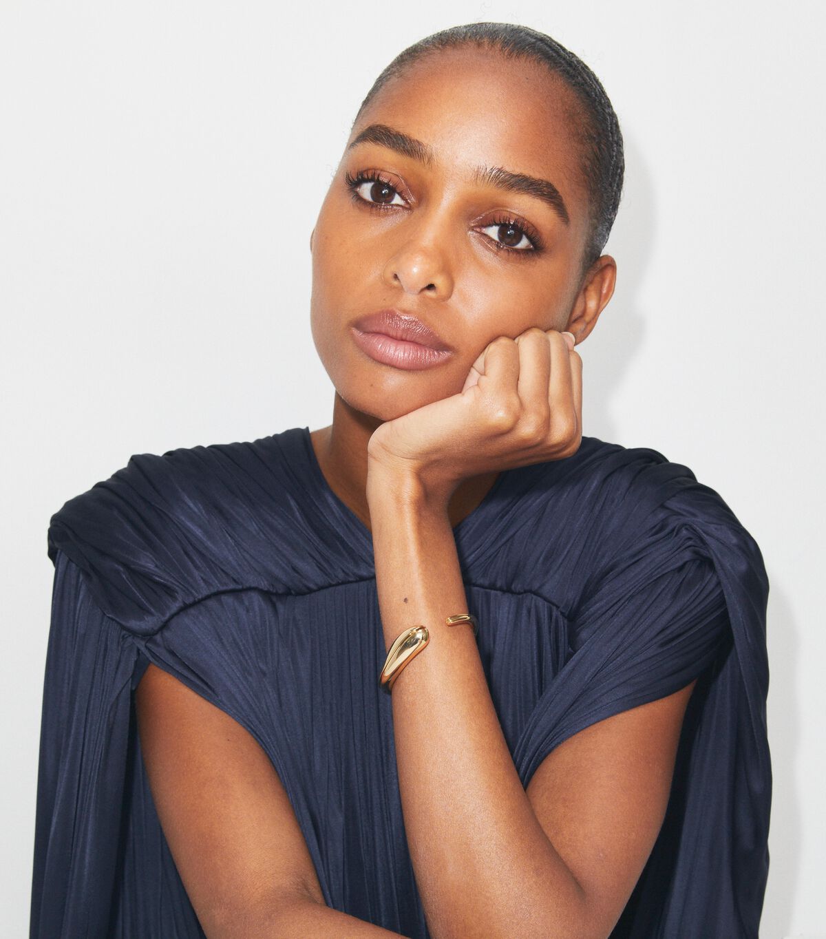 سوار رفيع مثقوب tory burch سوار رفيع مثقوب