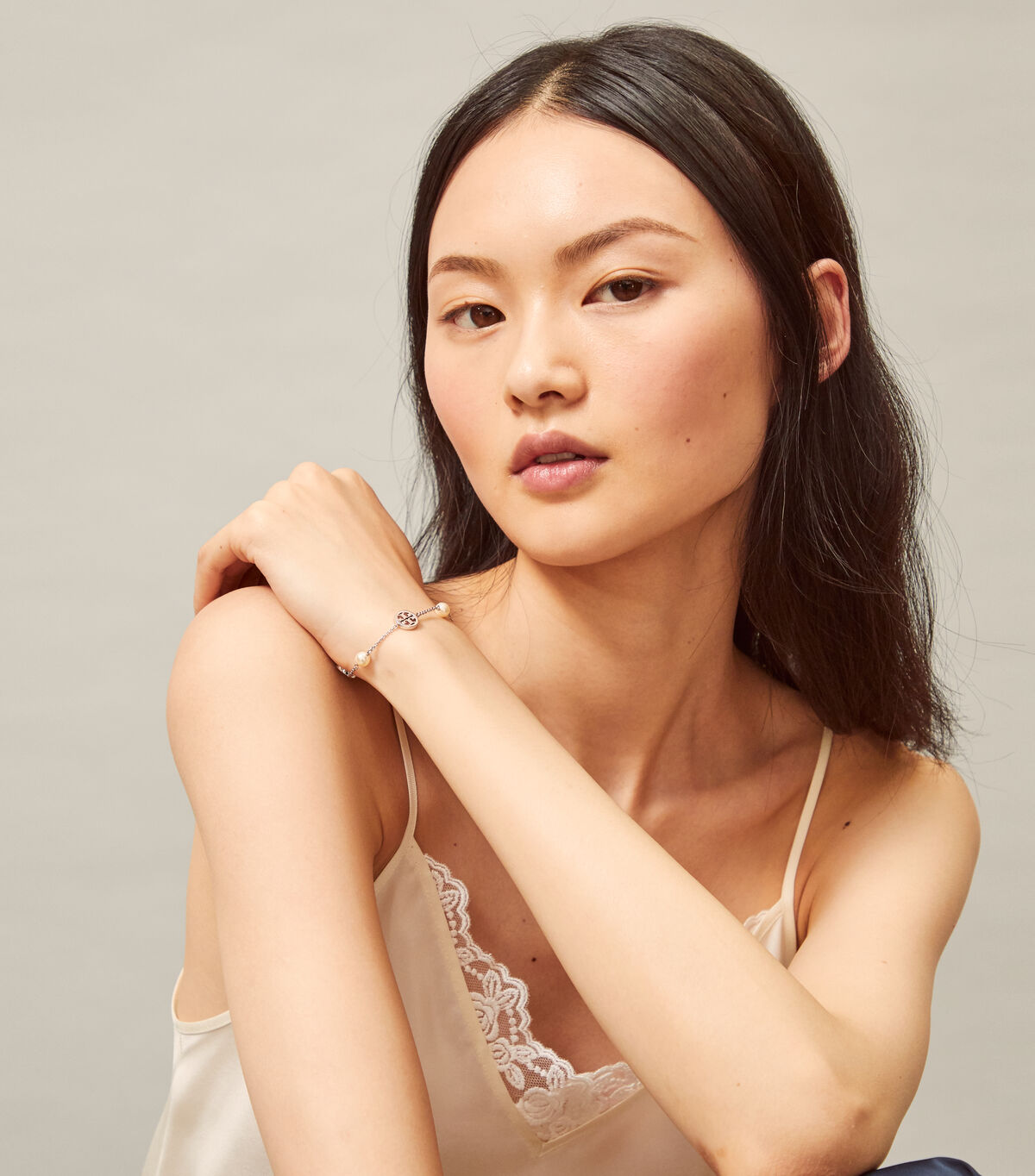 tory burch crystal pearl logo bracelet