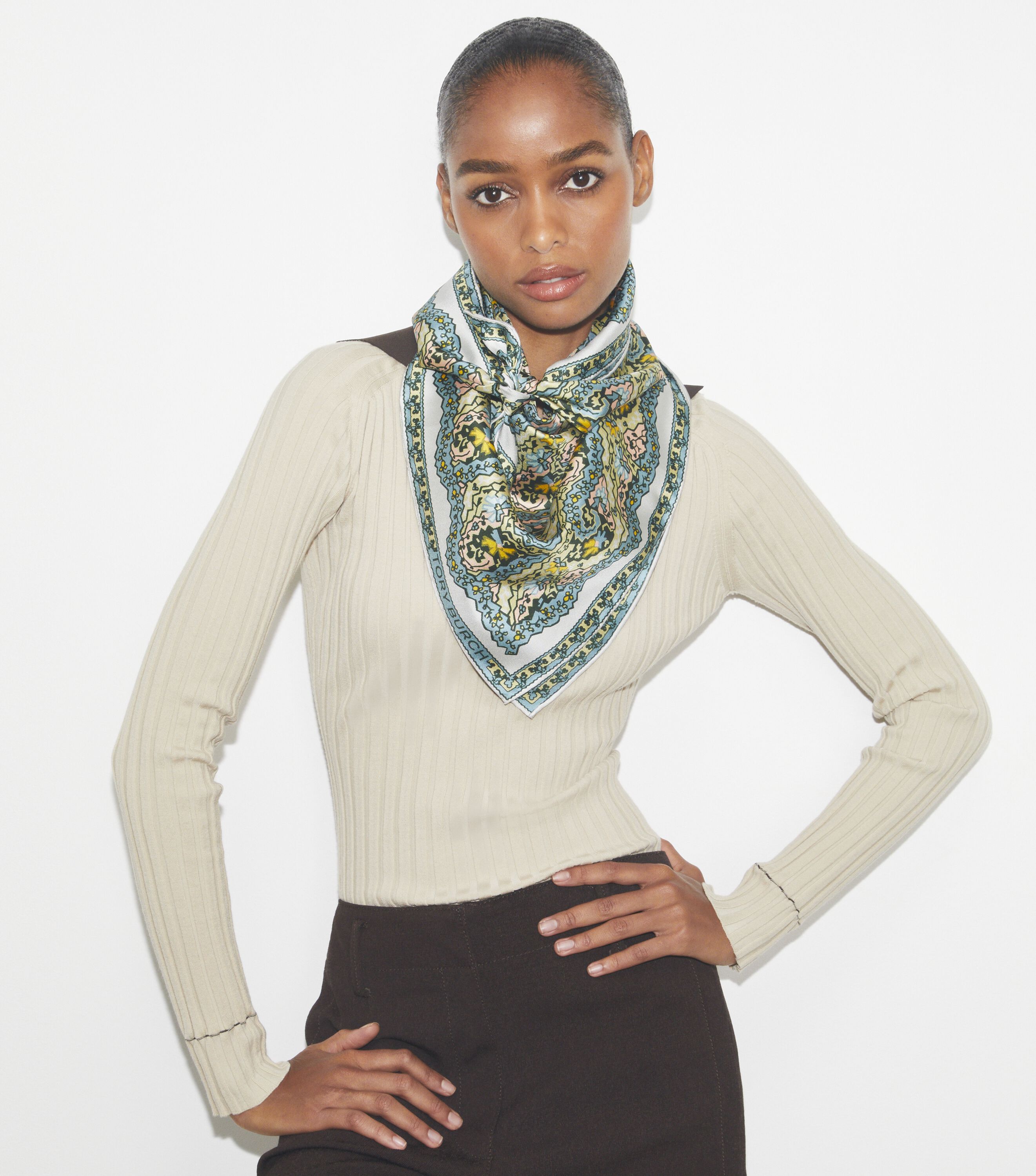 Shop Women's Designer Scarves Online | Tory Burch KSA