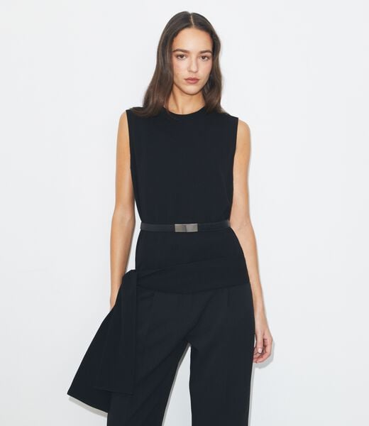 tory burch توب ملفوف بالكريب