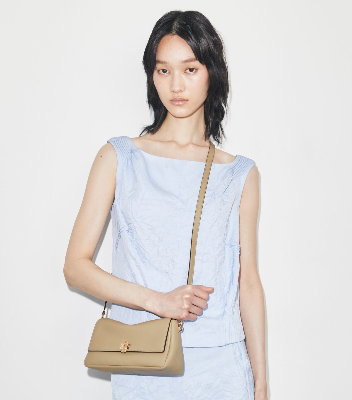 tory burch حقيبة كتف تشارلي صغيرة