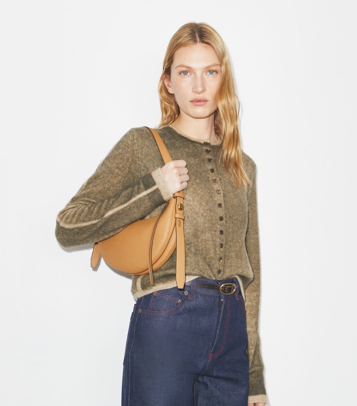 tory burch حقيبة رومي نصف القمر