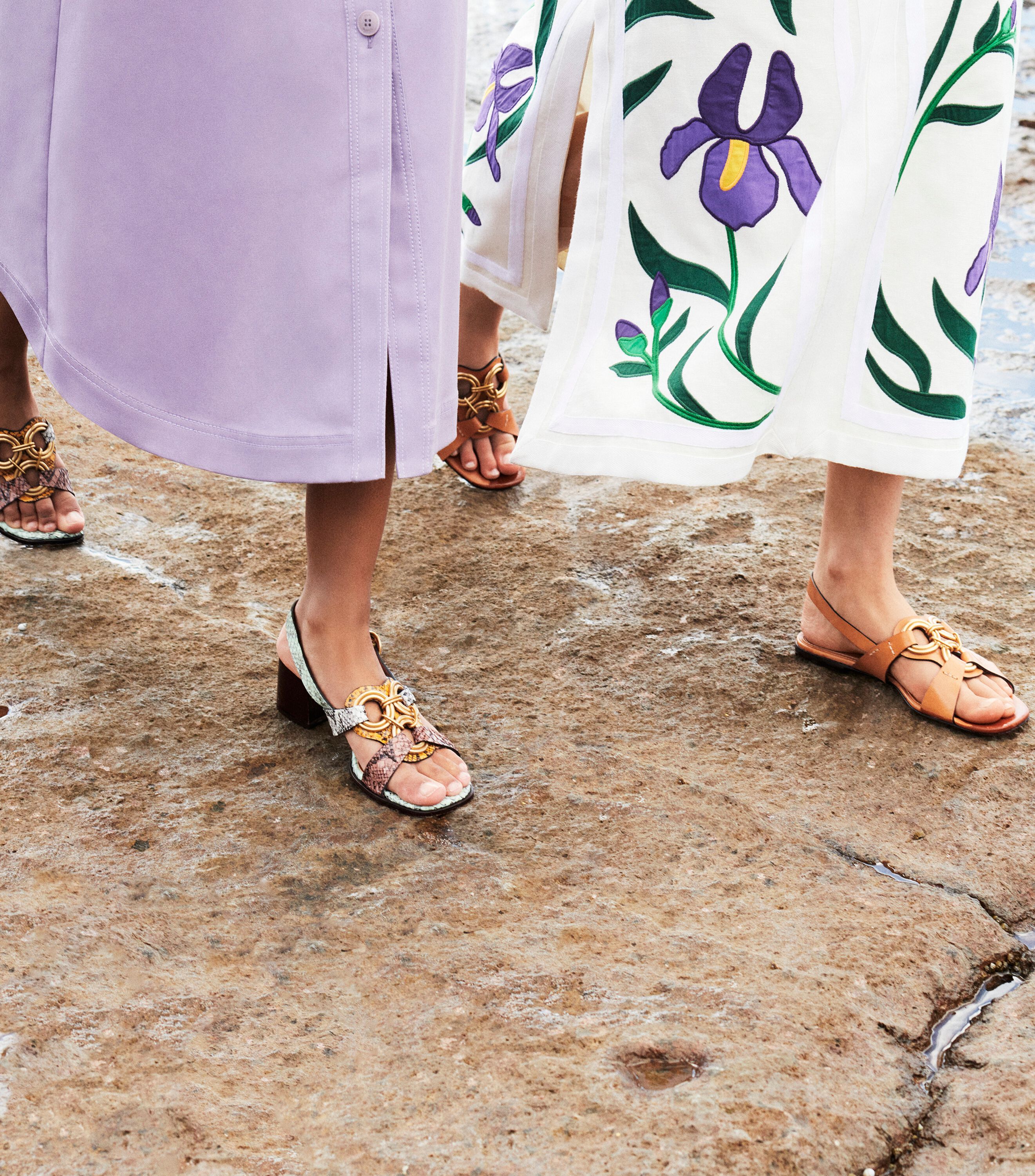 Tory burch toe ring sandal 2025
