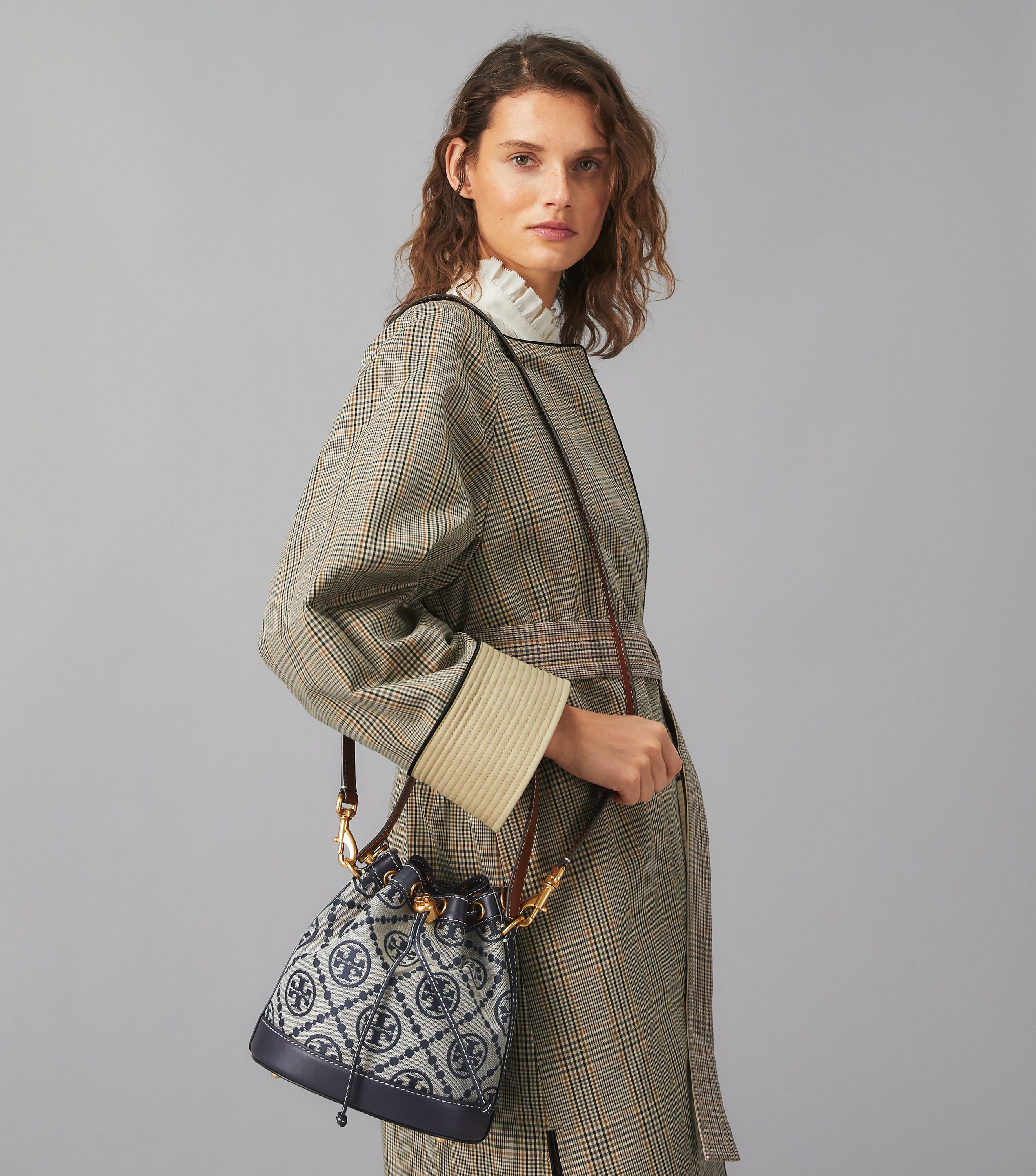 Tory burch t monogram bucket new arrivals