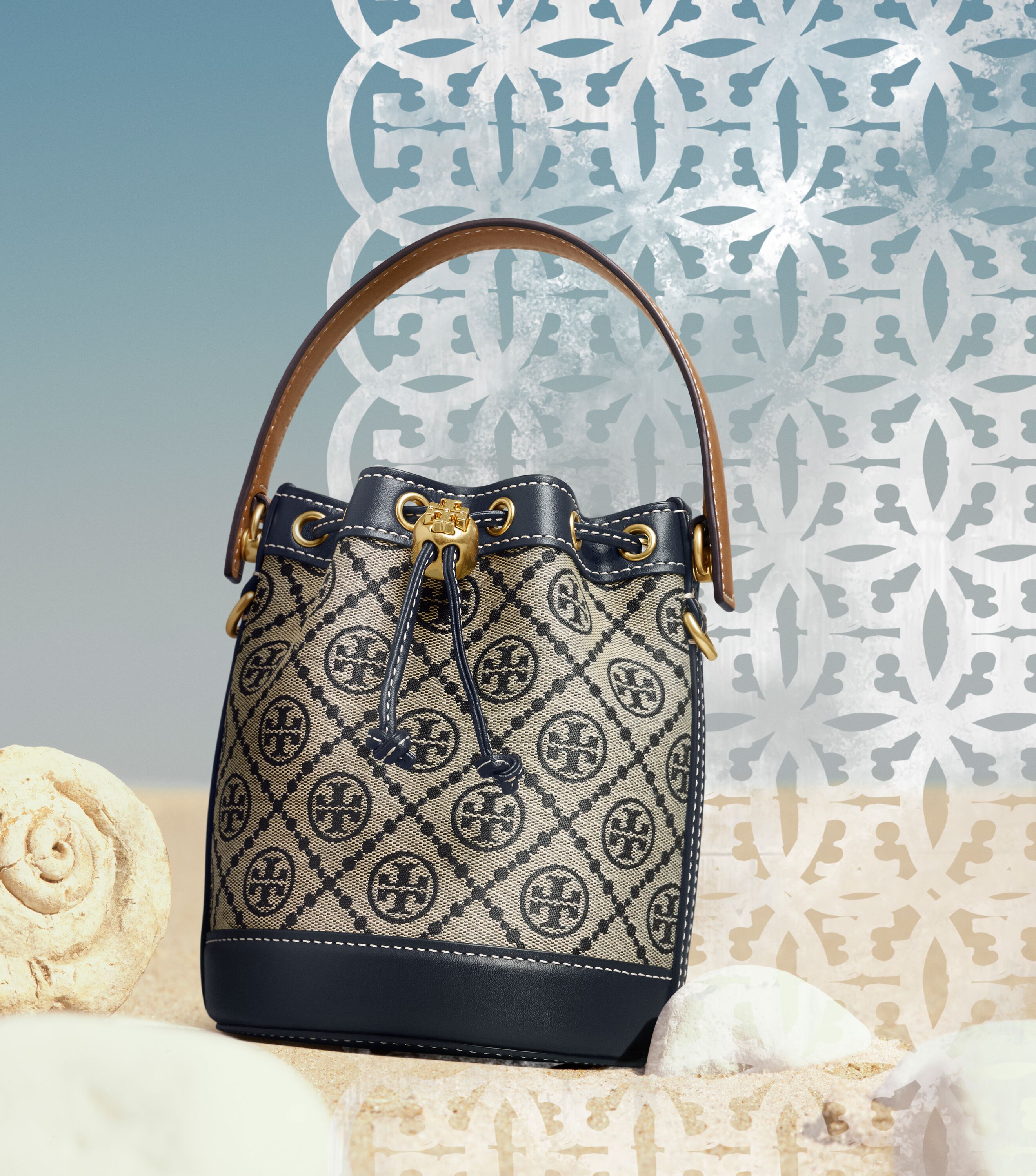【Tory Burch】Mini T Monogram Bucket Bag バケットバッグ T Monogram Jacquard Mini Bucket Bag | Designer Bags