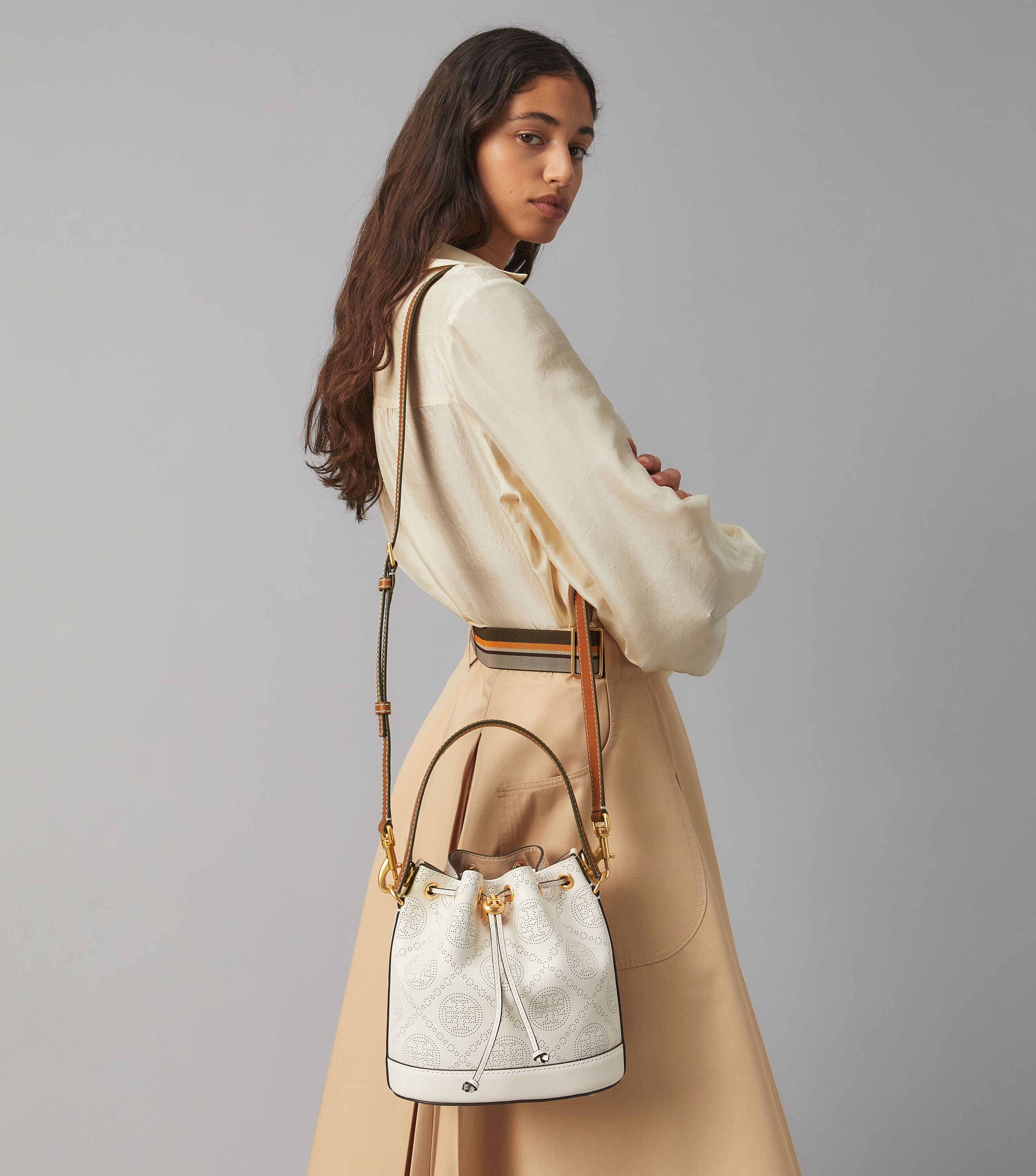 Perforated 2025 bucket bag