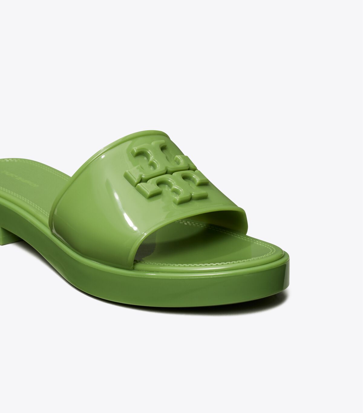 tory burch eleanor jelly slide