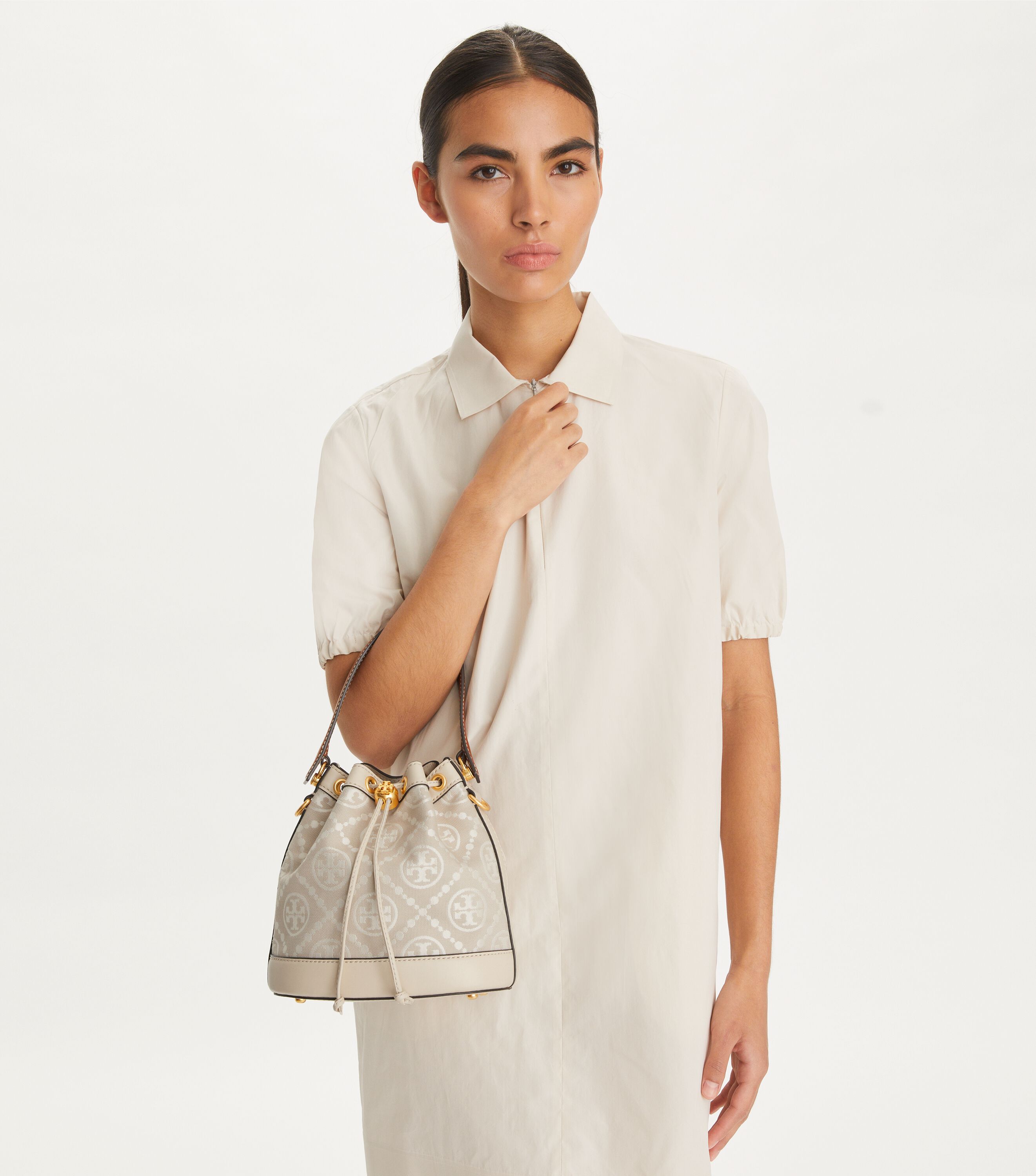 Tory burch t monogram bucket bag outlet