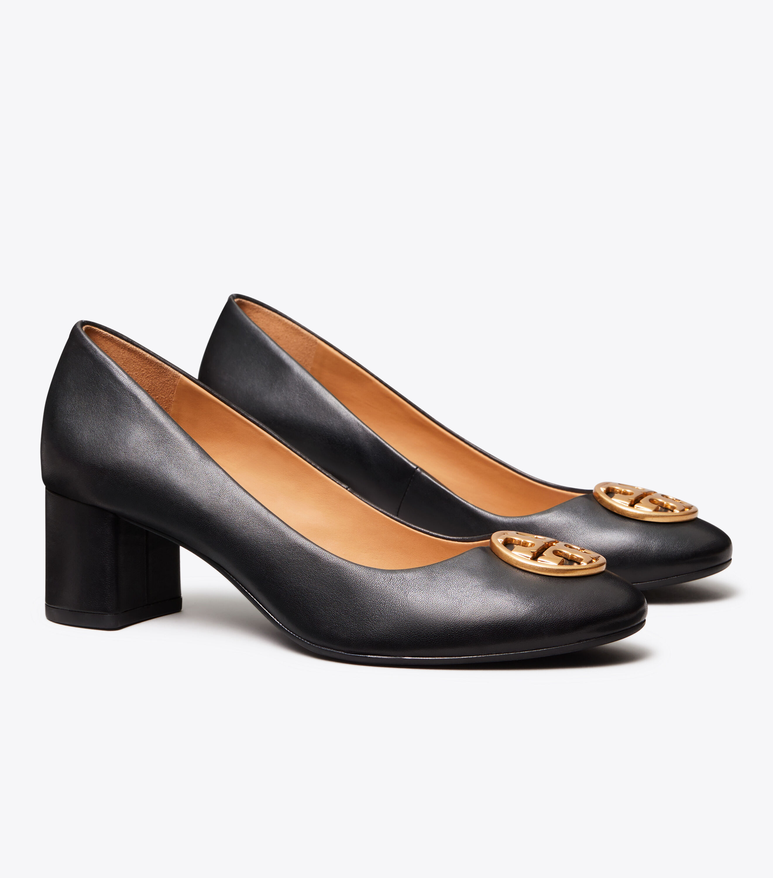 Tory burch chelsea pump sale hot sale