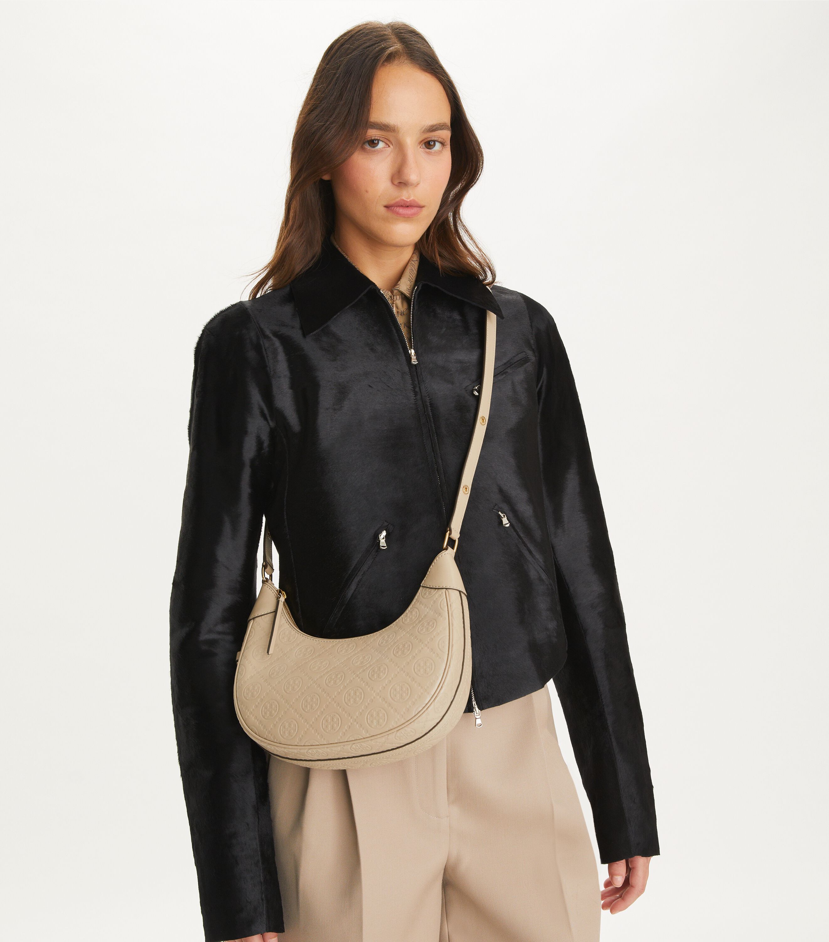Tory burch half moon crossbody bag best sale