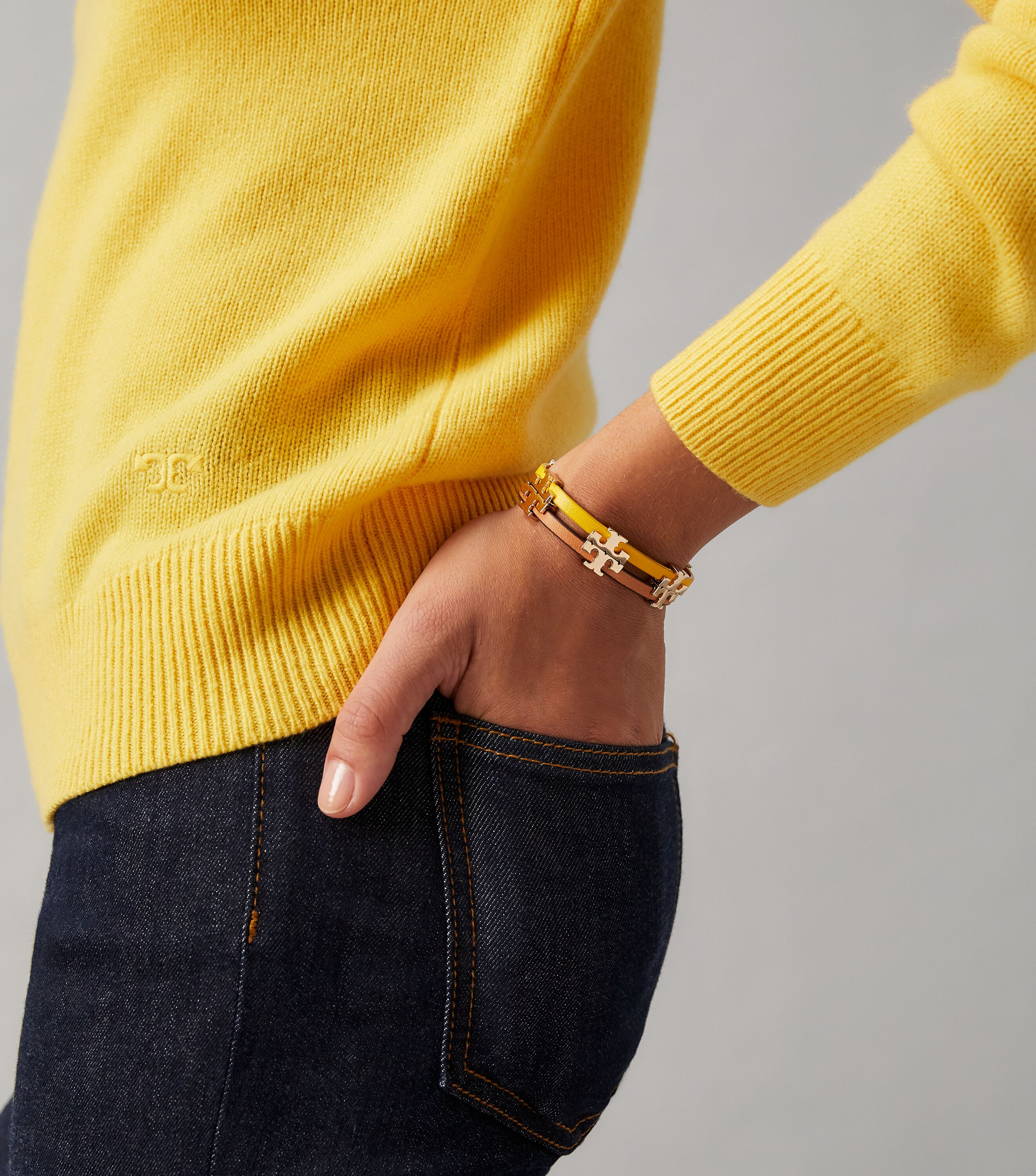 Serif t Single wrap Bracelet
