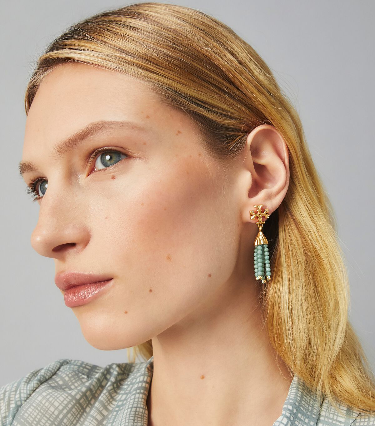 tory burch roxanne small tassel earring