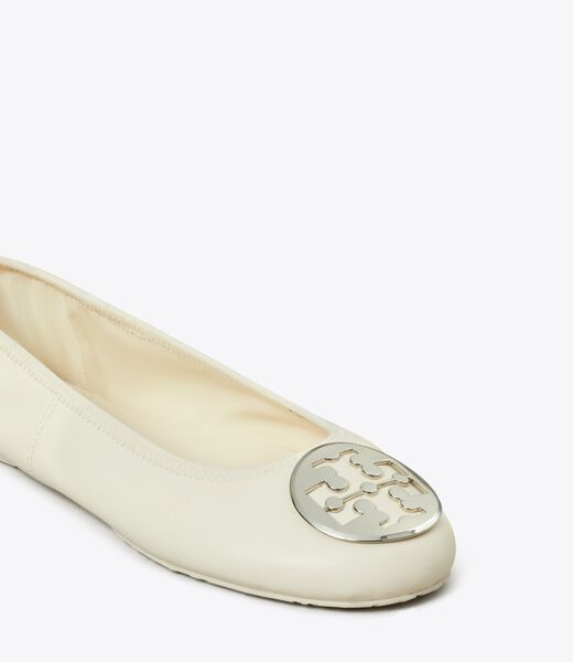 tory burch ريفا ترافل باليه