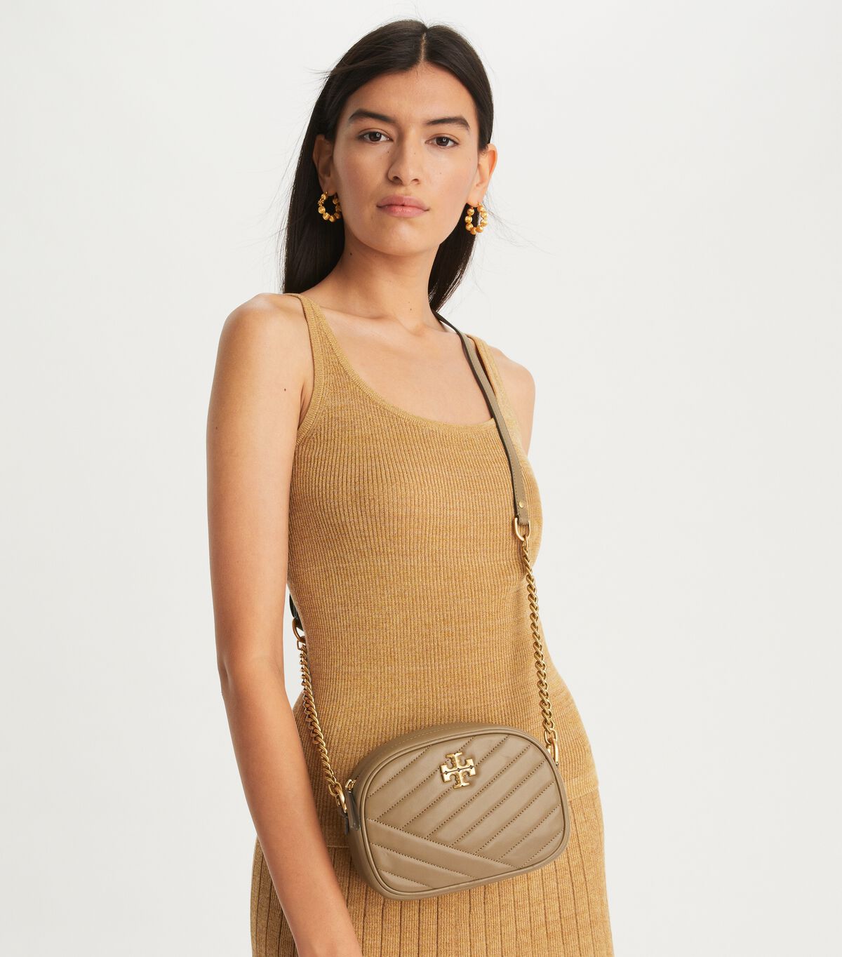 tory burch kira chevron small camera bag