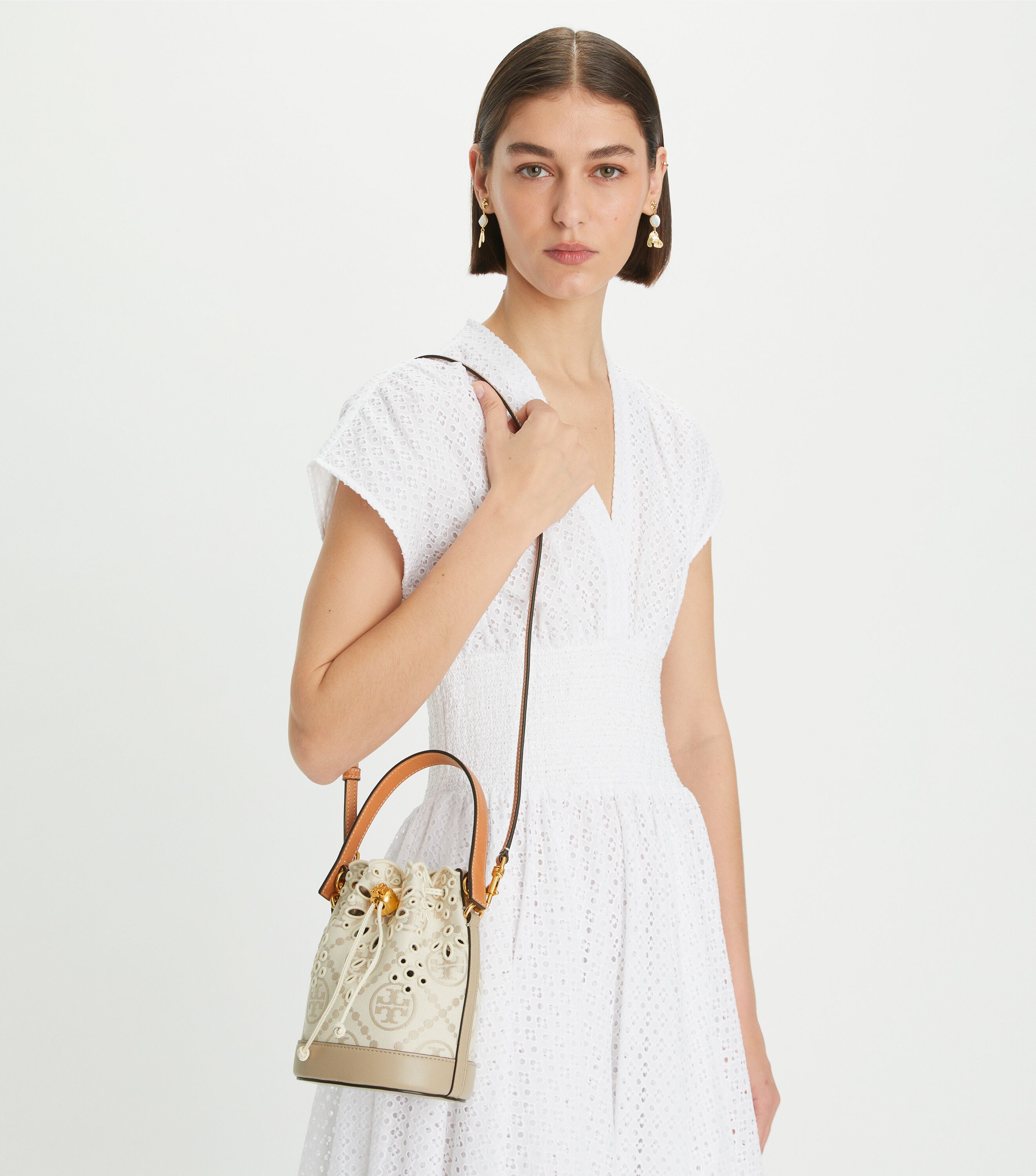 Tory burch sales bucket bag sale