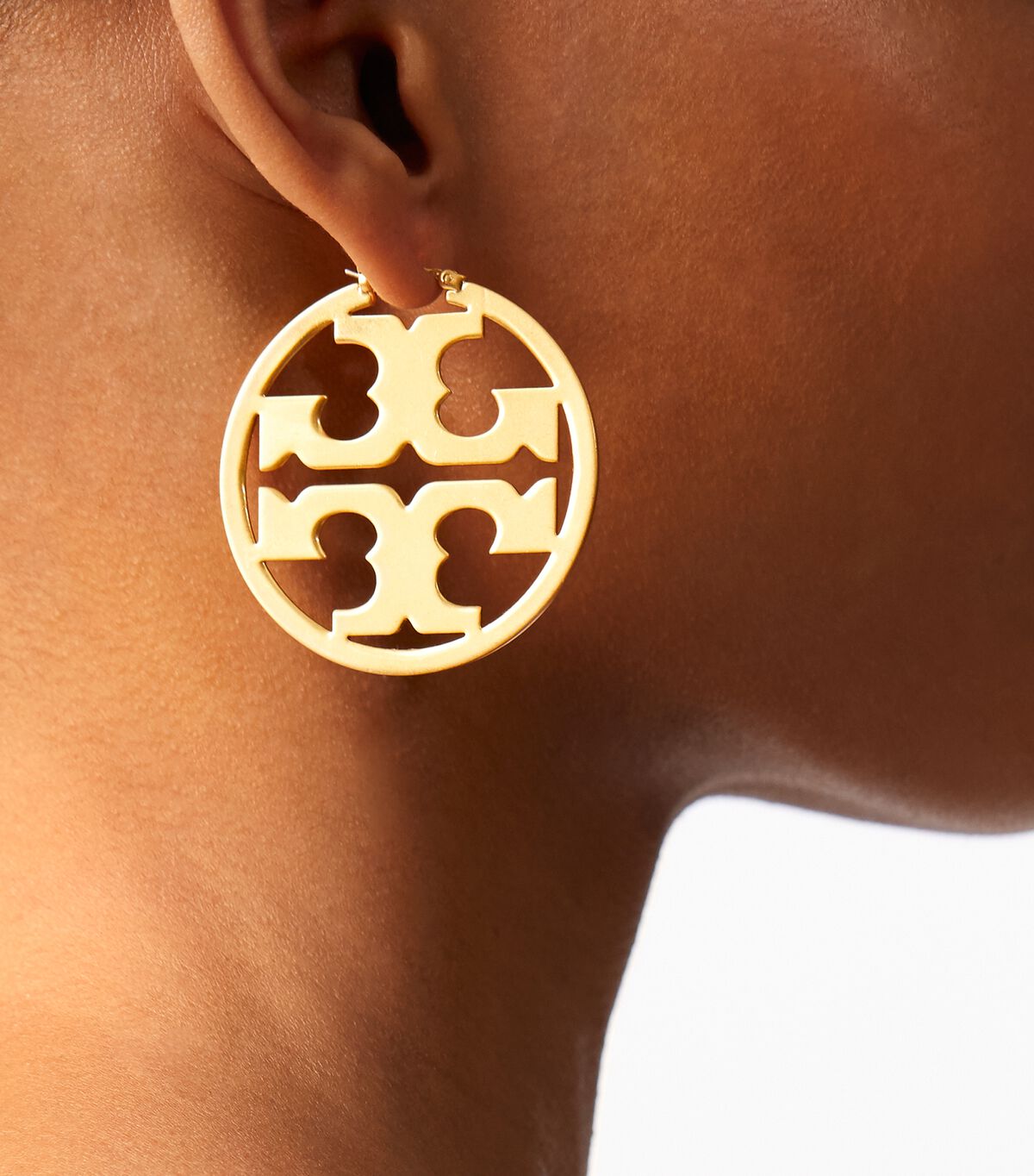 tory burch miller hoop earring