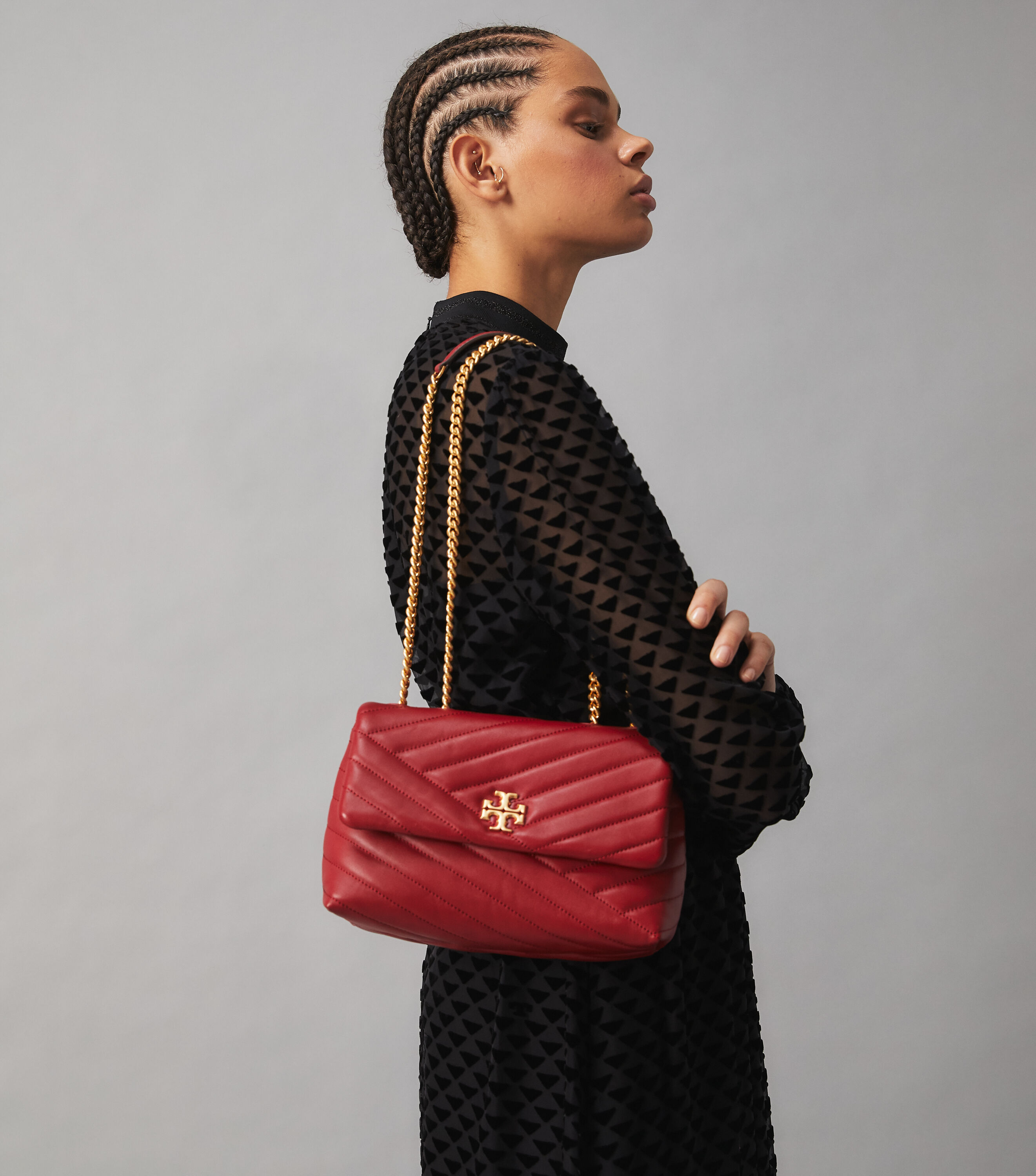 Tory burch kira hotsell chevron convertible shoulder bag