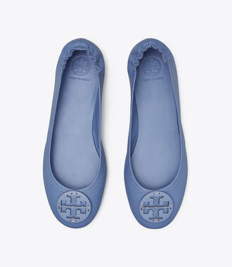 باليرينا ميني ترافيل مع شعار جلد / 400 / أحذية باليرينا