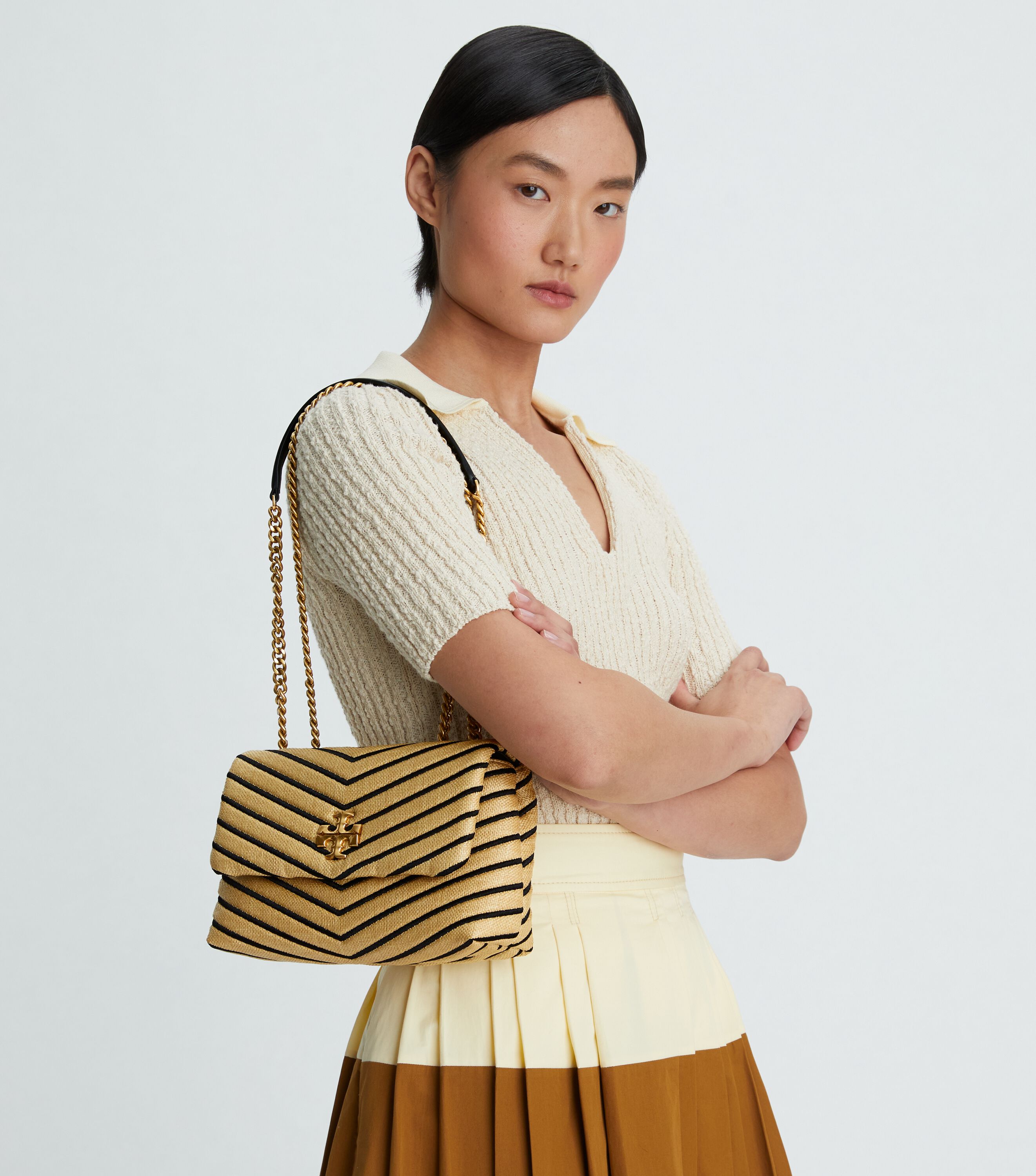10807 TORY BURCH Kira Chevron Soft Straw Small Shoulder Bag NATURAL |