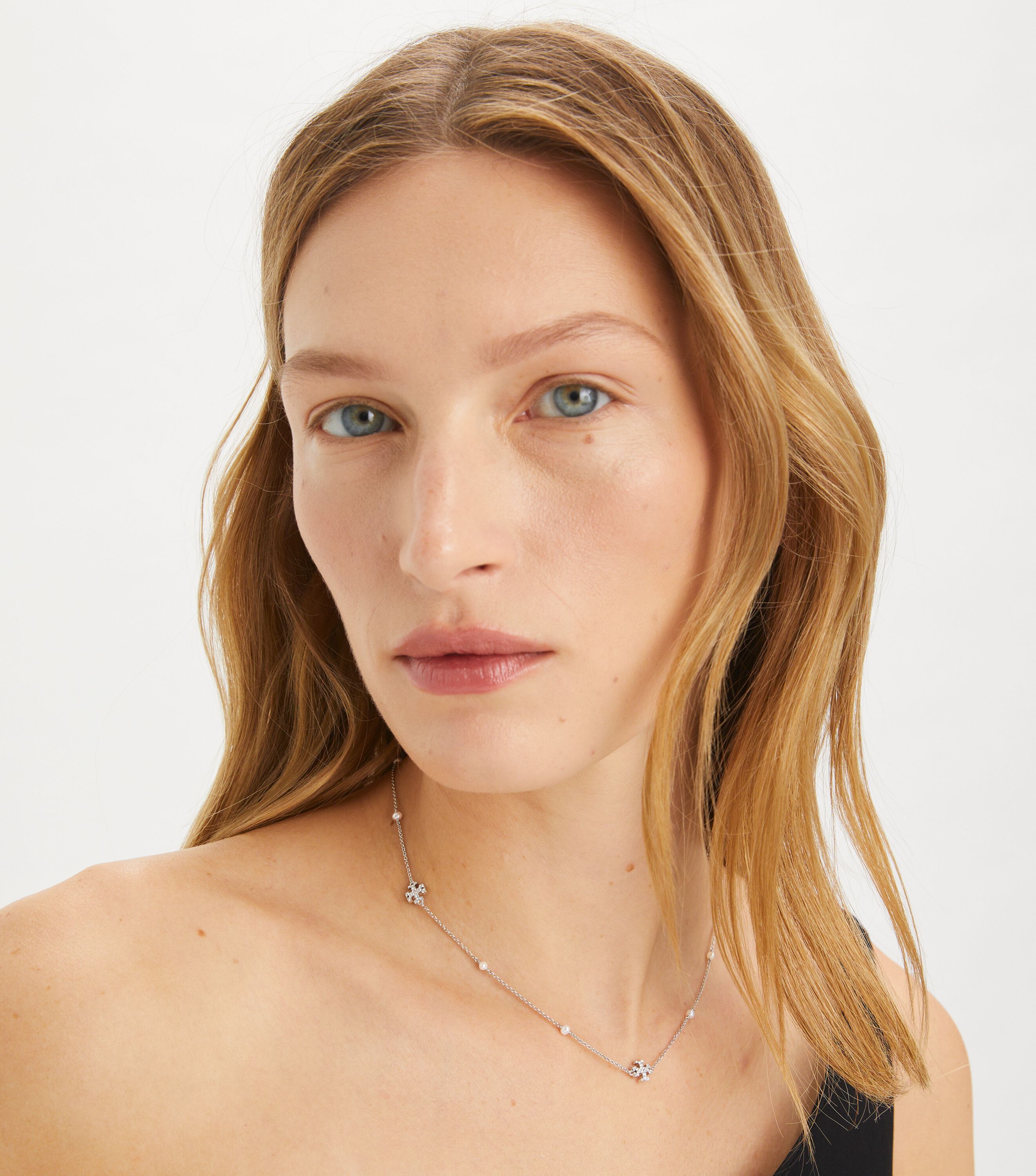トリバーチDELIATE KIRA PEARL NECKLACE Delicate Kira Pearl Necklace, Tory Silver / Crystal / Pearl | Tory