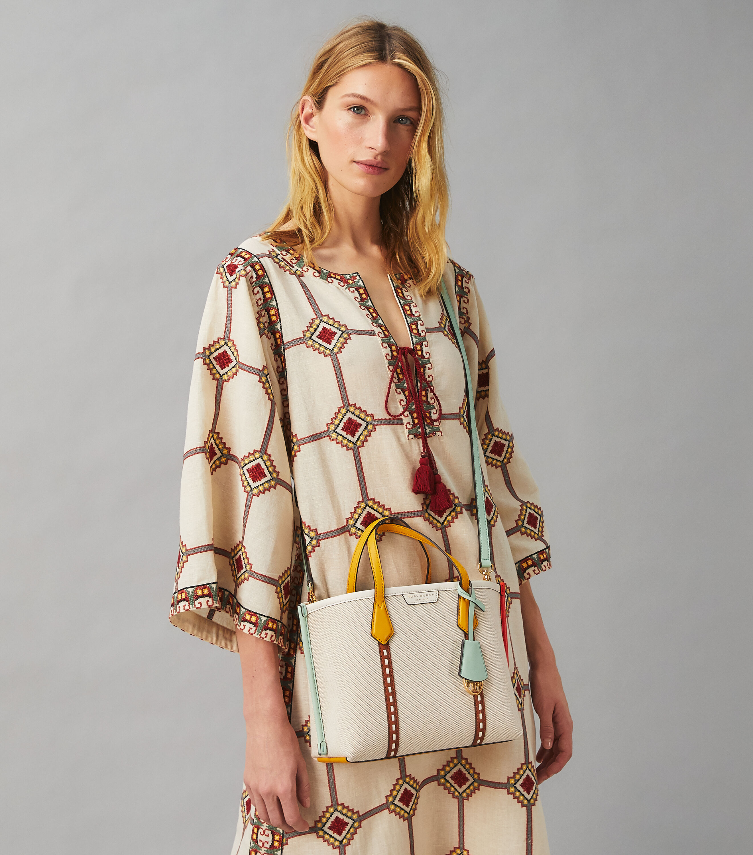 Tory burch perry canvas store