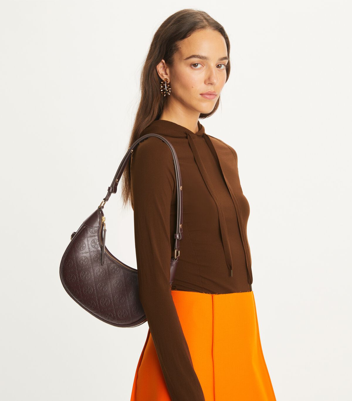tory burch t monogram leather crescent bag