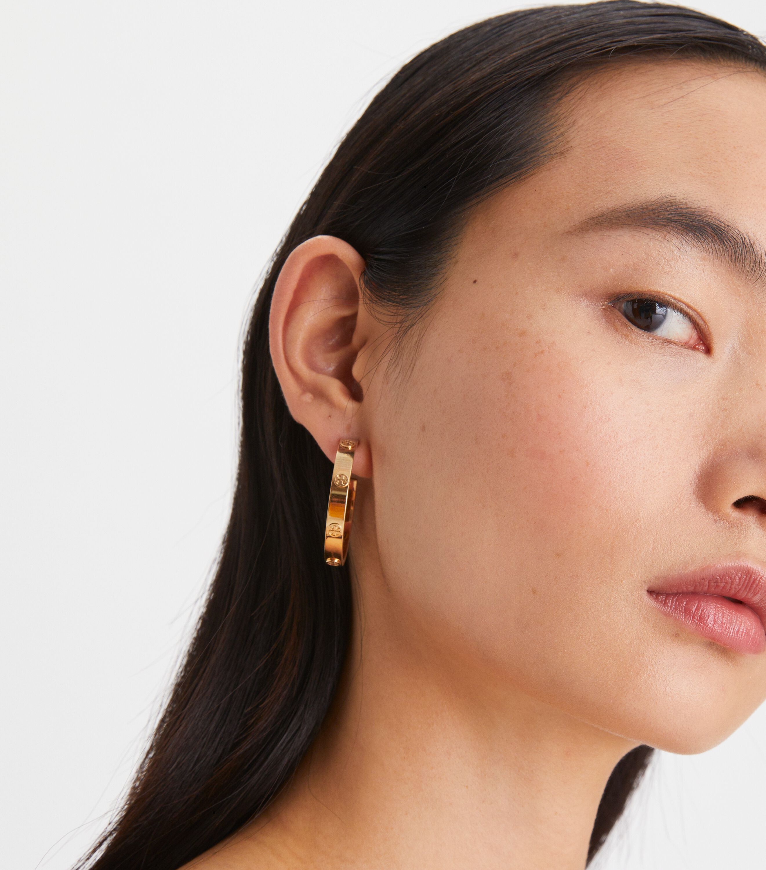 Tory burch pierced clearance t hoop earrings