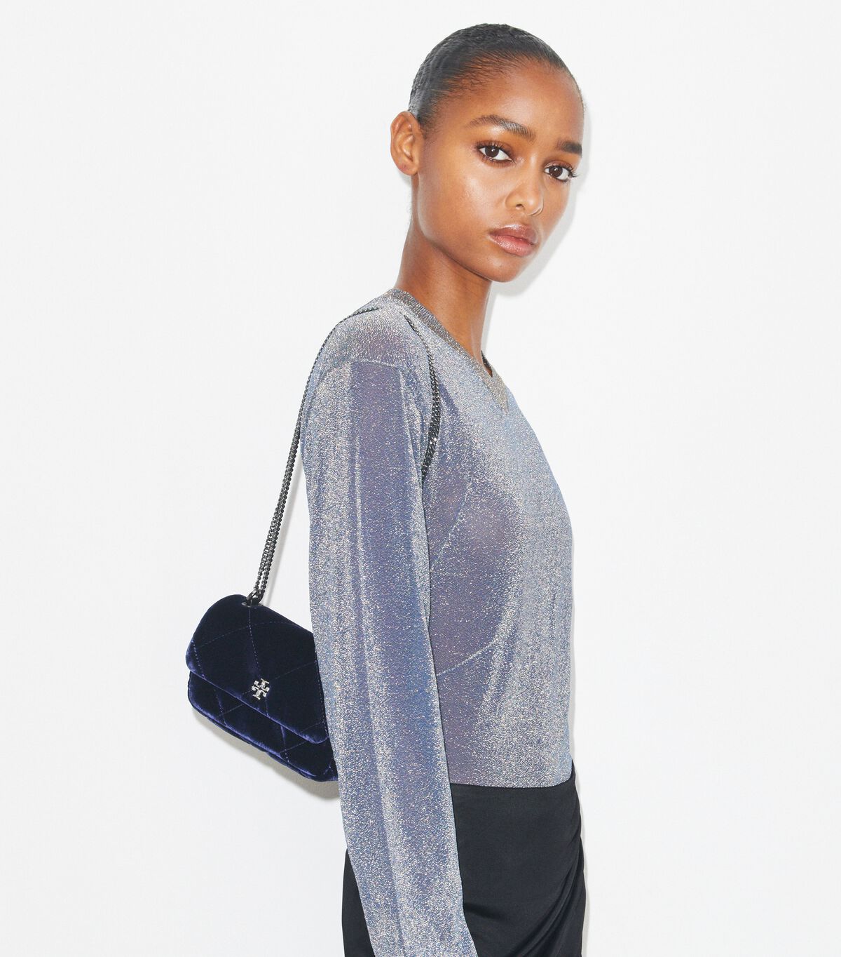 tory burch حقيبة ميني كيرا دايموند المخملية المبطنة