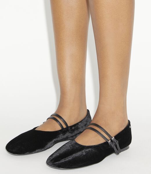 tory burch حذاء باليرينا ماري جين بشريطين