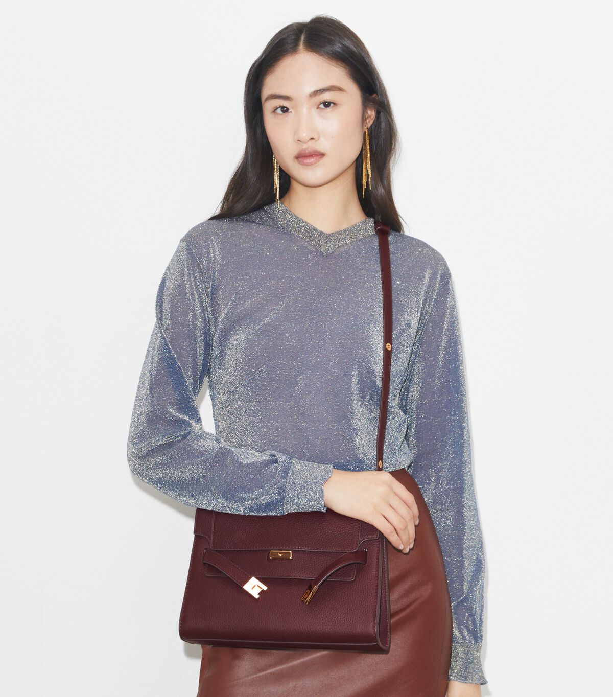 tory burch lee radziwill pebbled shoulder bag