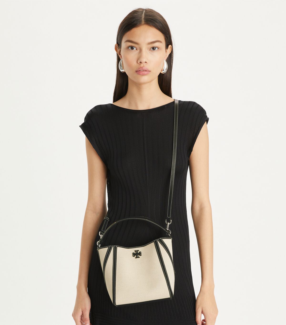 tory burch small mcgraw canvas bucket bag