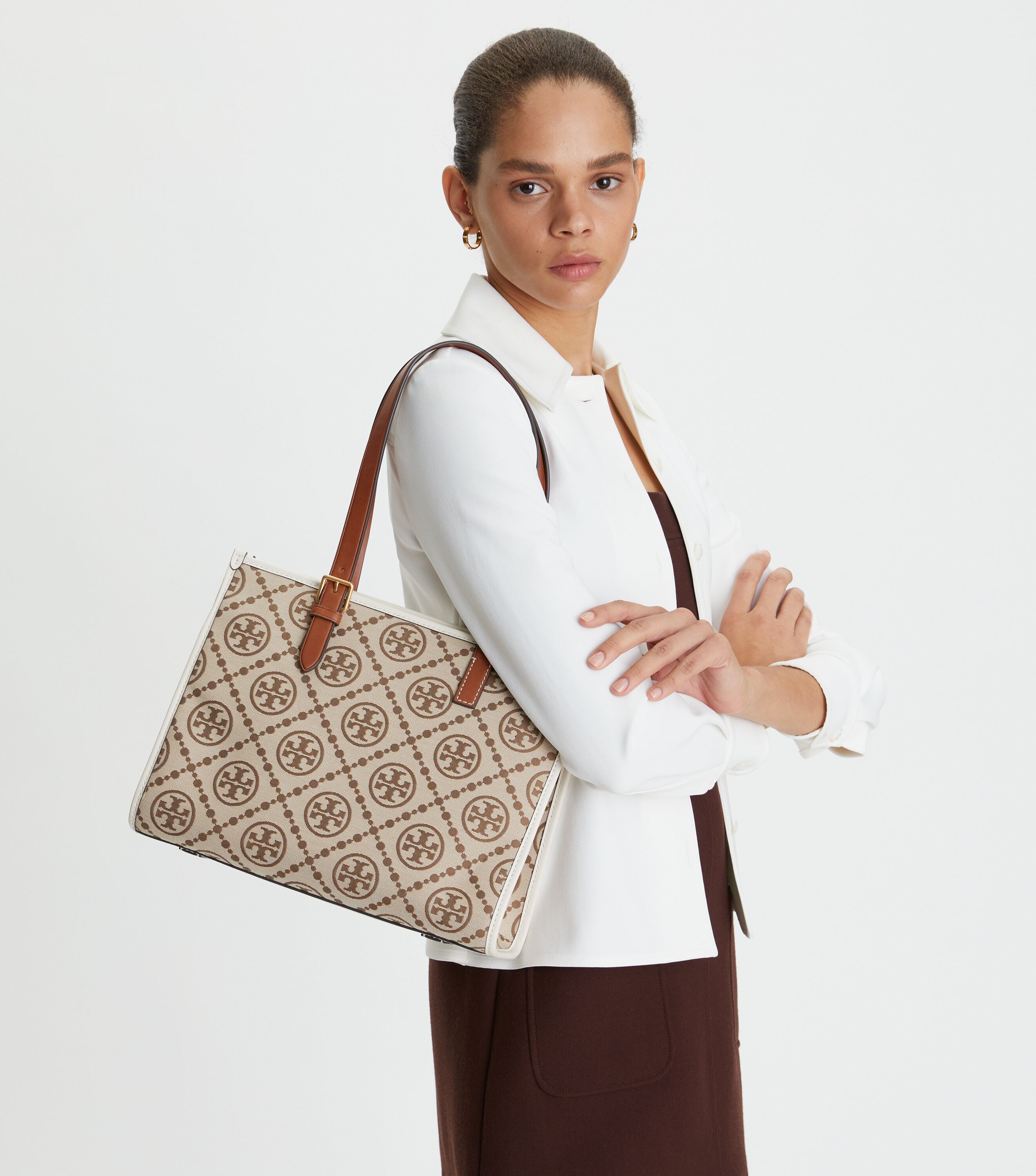 Tory burch monogram tote shop