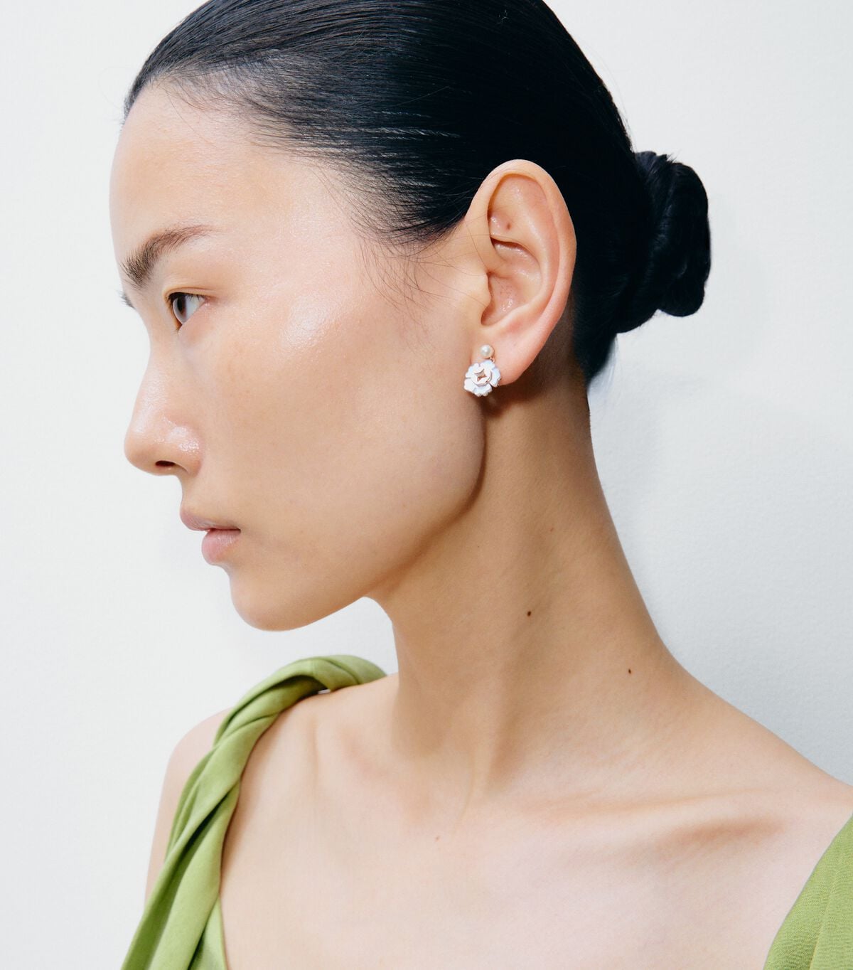 Forget Me Not Pearl Drop Earrings tory burch forget me not pearl drop earrings