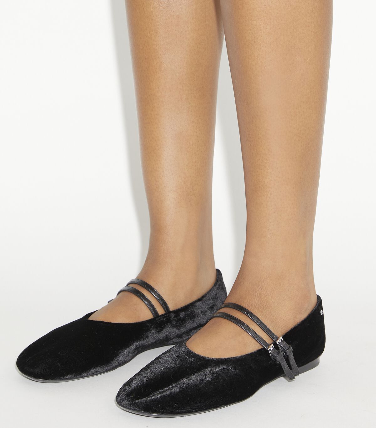 حذاء باليرينا ماري جين بشريطين tory burch حذاء باليرينا ماري جين بشريطين