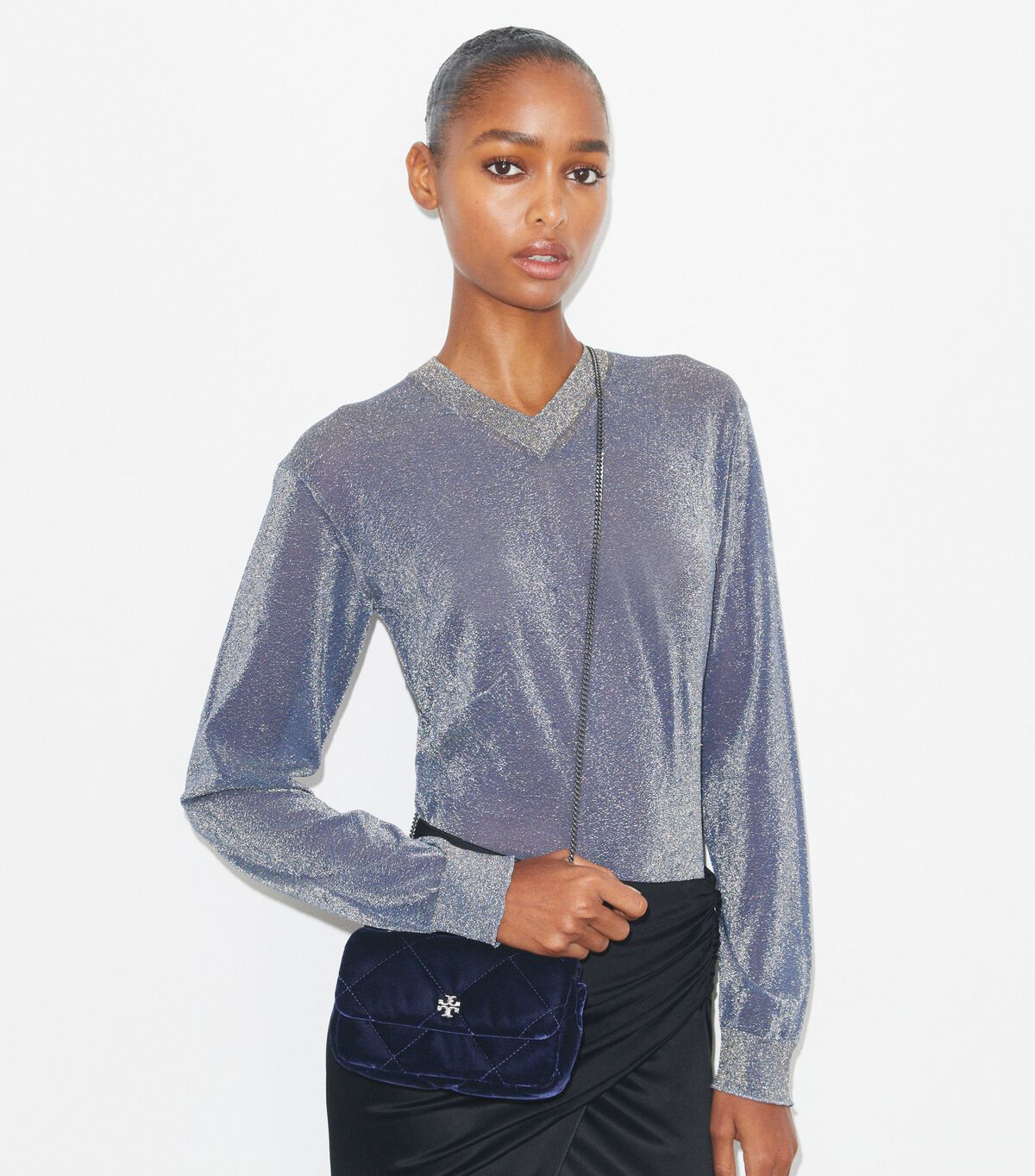 tory burch حقيبة ميني كيرا دايموند المخملية المبطنة