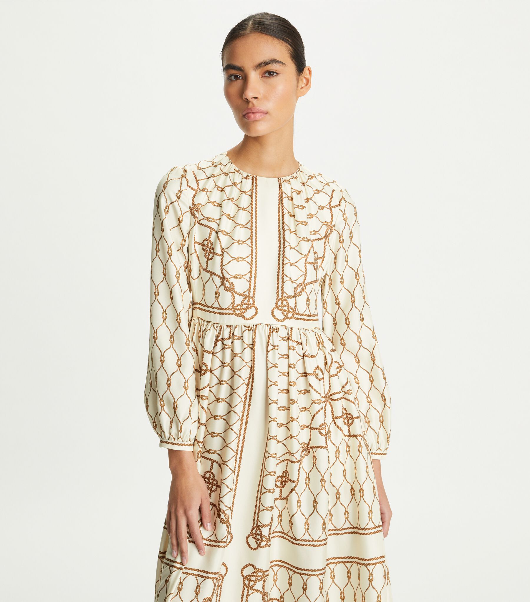 tory burch silk dress Tory Burch Women's Silk Wrap Dress in Light Sand Paisley, size 8