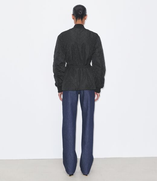 tory burch جاكيت تي مونوغرام بسحاب من قماش الجاكار