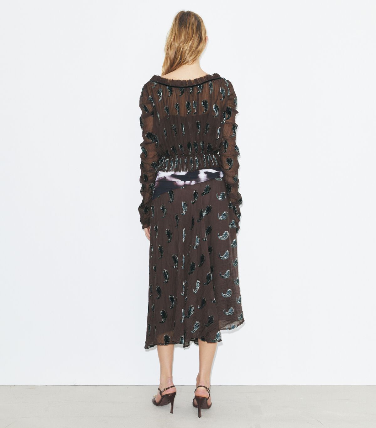 بلوزة مخملية مجعدة tory burch بلوزة مخملية مجعدة