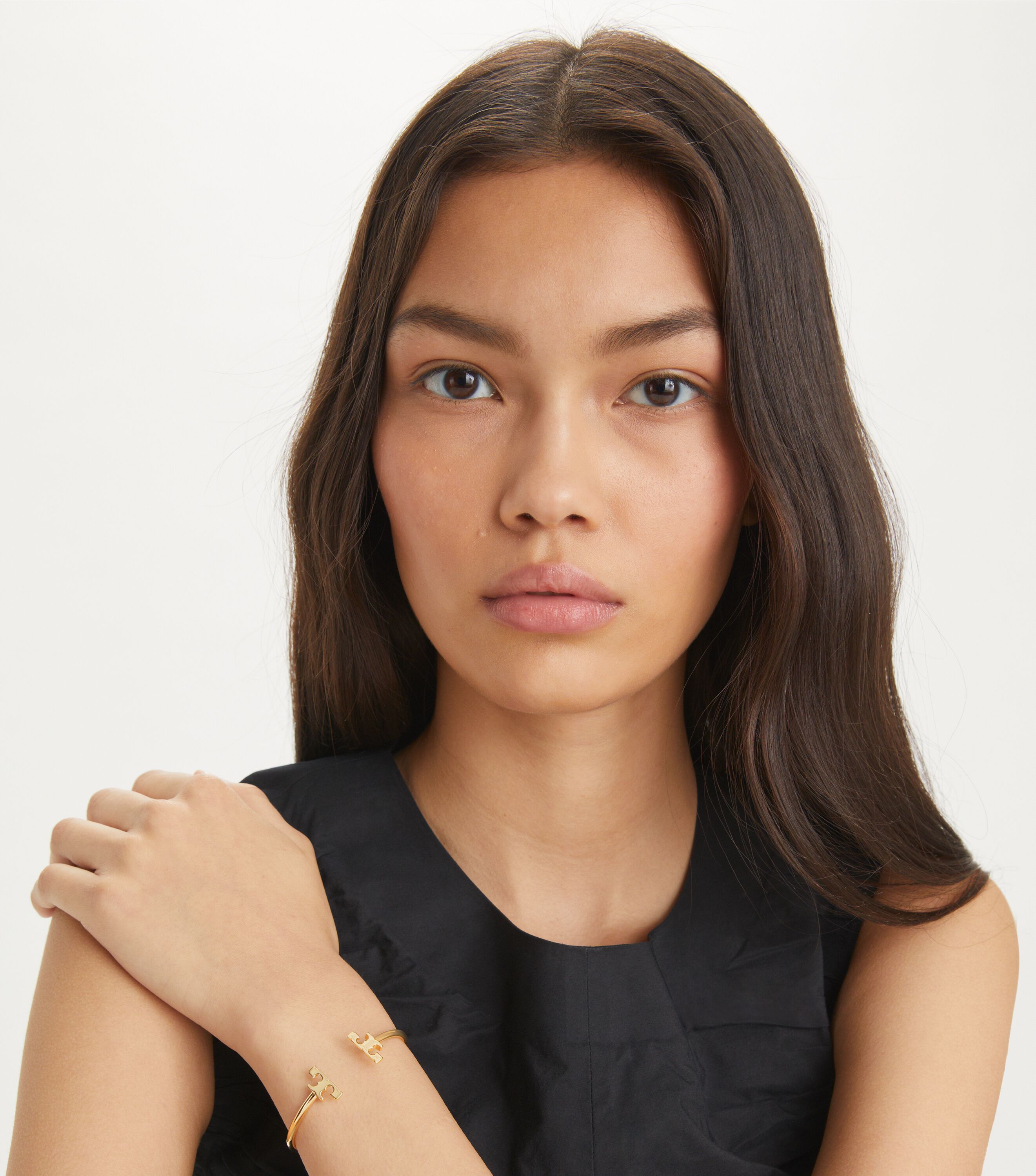 Shop Women's designer bracelets Online | Tory Burch | Tory Burch KSA