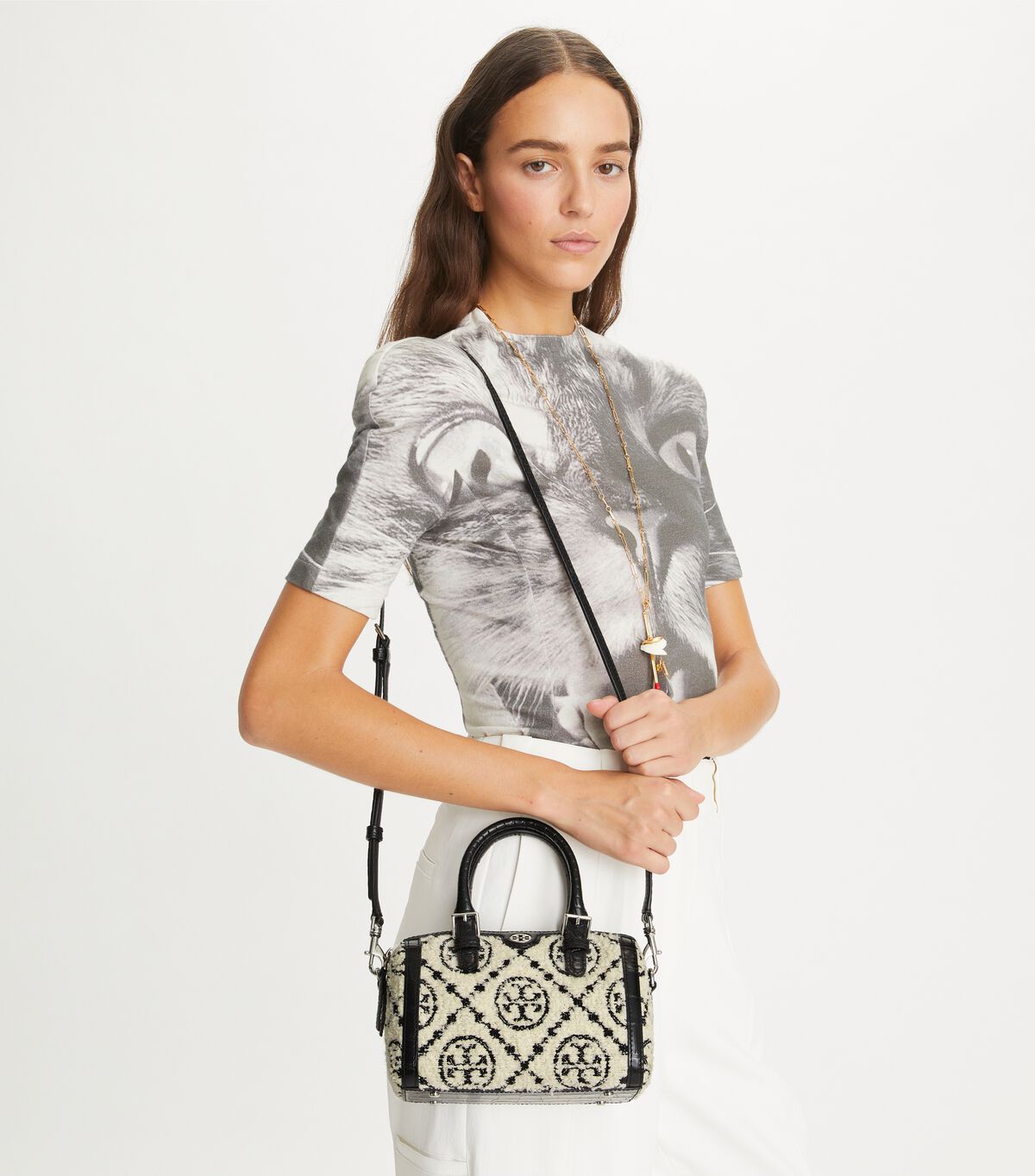 tory burch t monogram boucl mini barrel bag