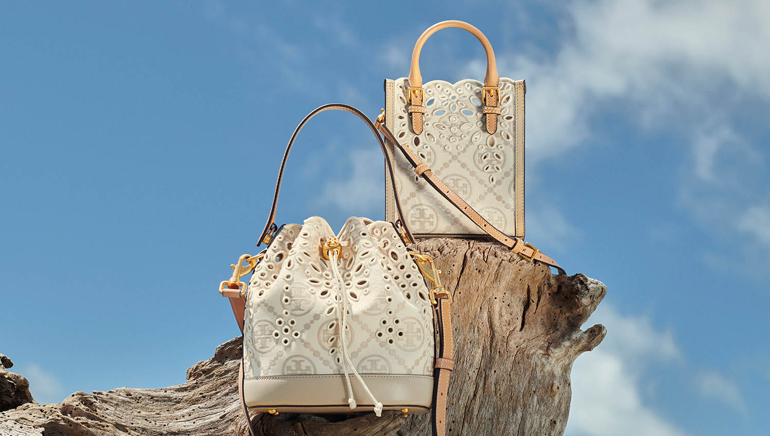 T-Monogram Eyelet