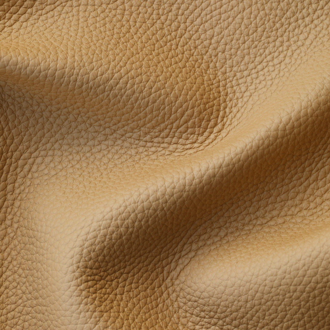 Woodleather® and orris absolute