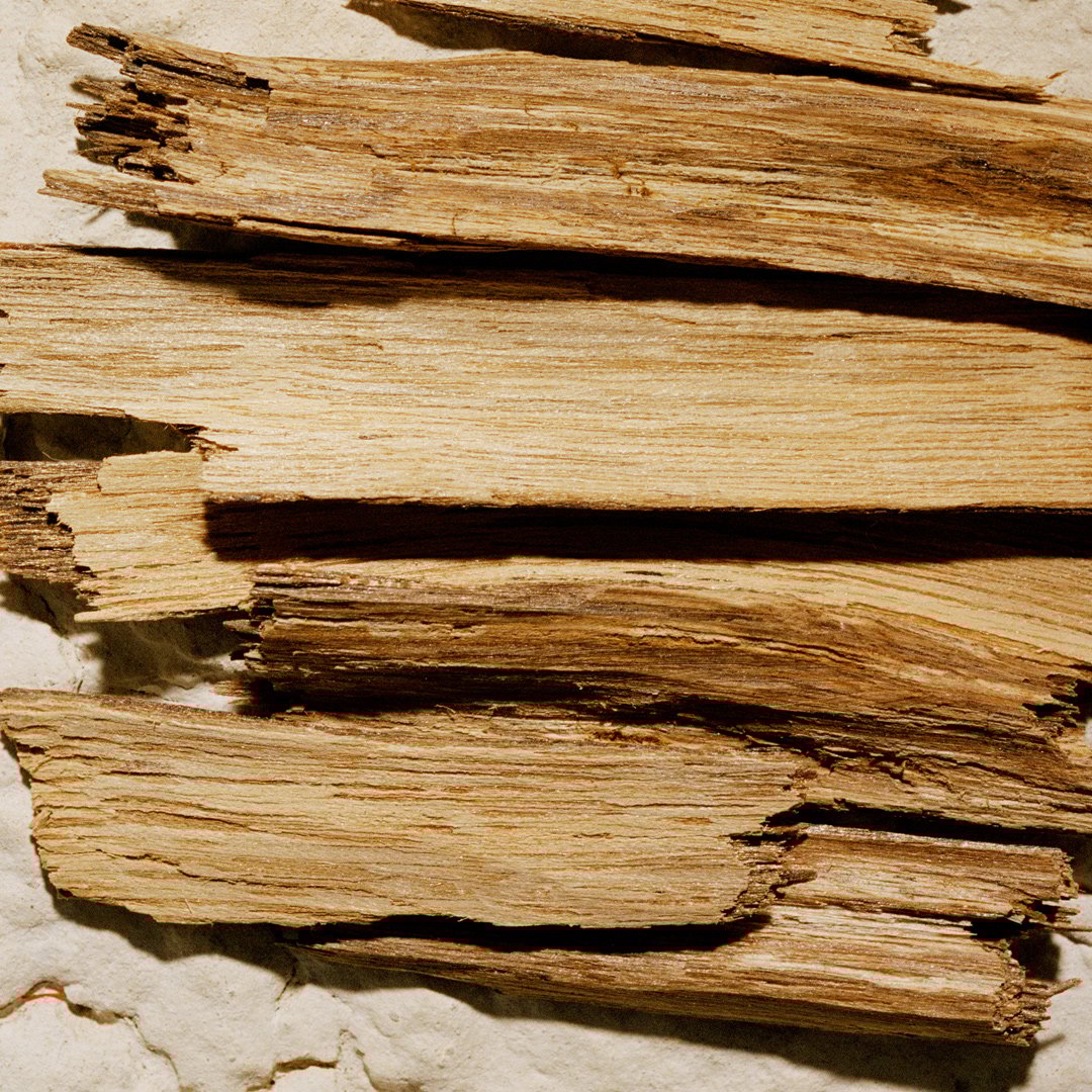 Oud wood and Turkish rose